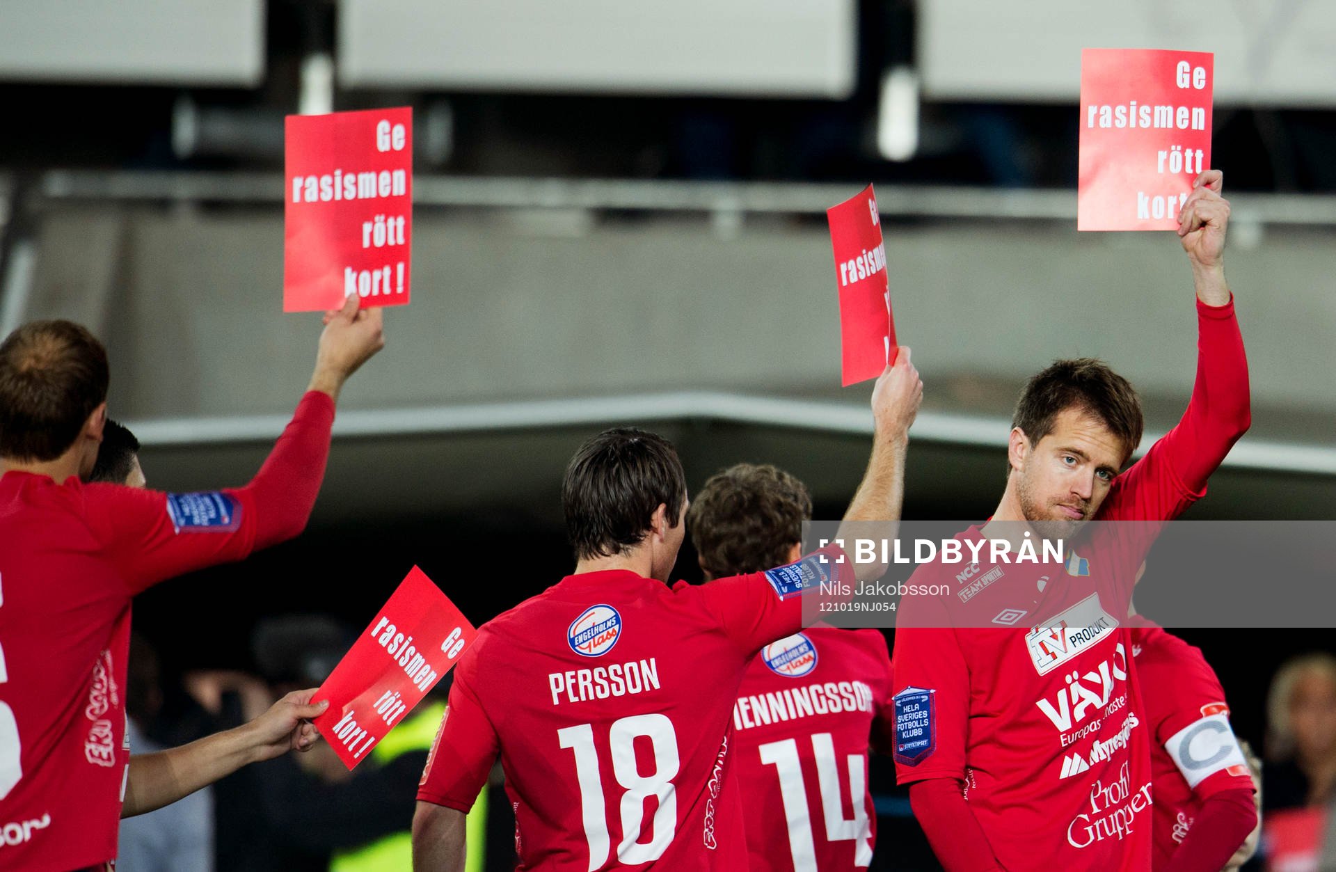 Joachim Lantz och Öster ger rasismen rött kort