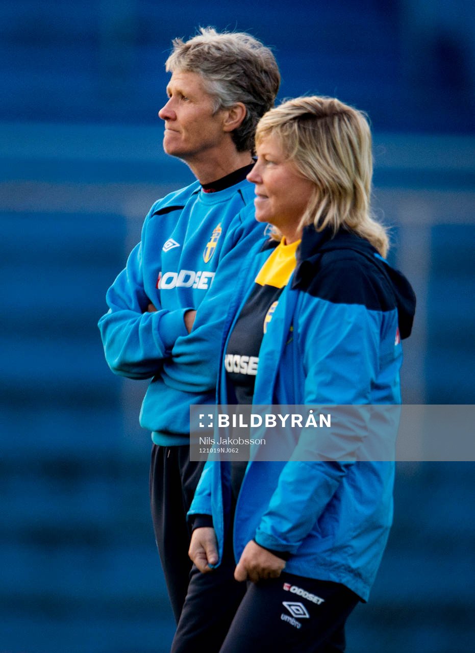 Pia Sundhage, förbundskapten, Marika Domanski Lyfors