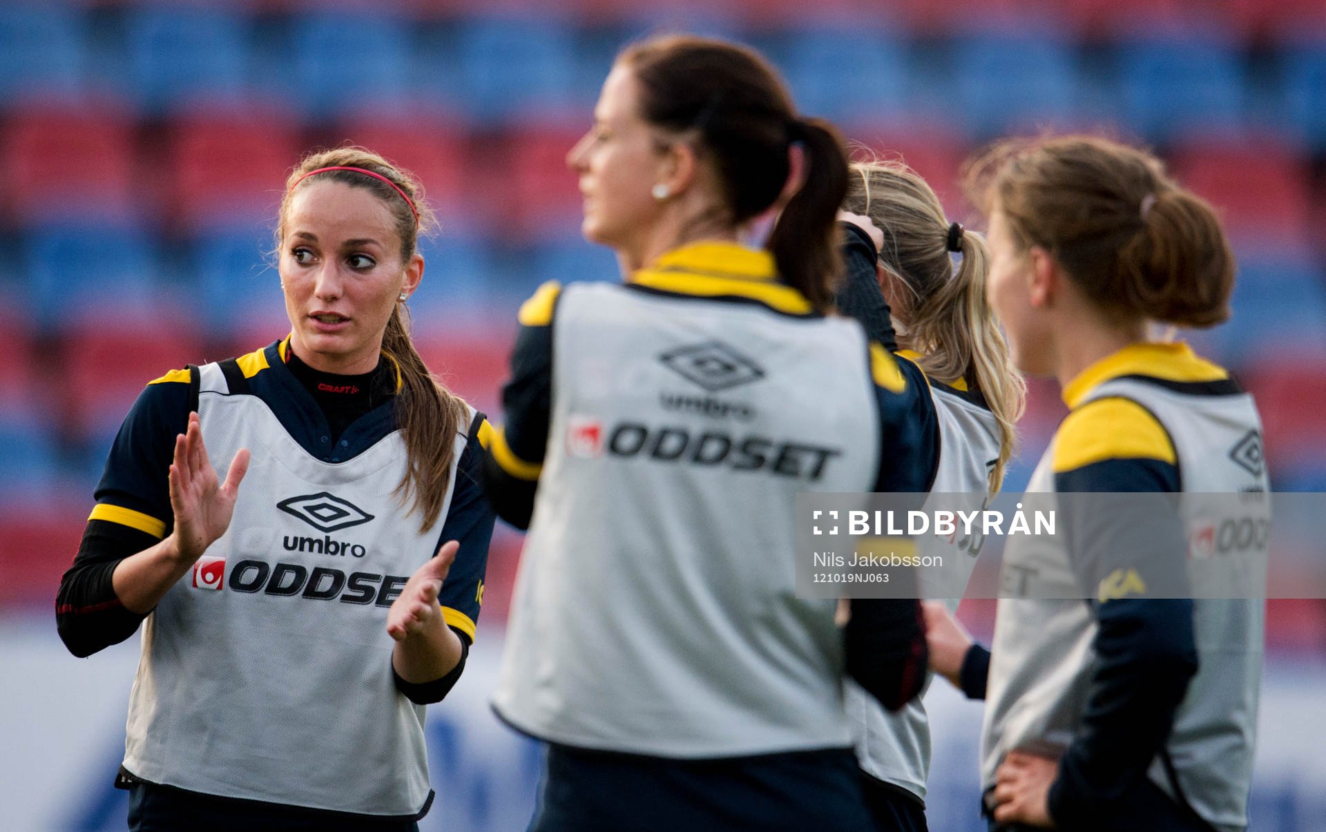 Kosovare Asllani, Lotta Schelin