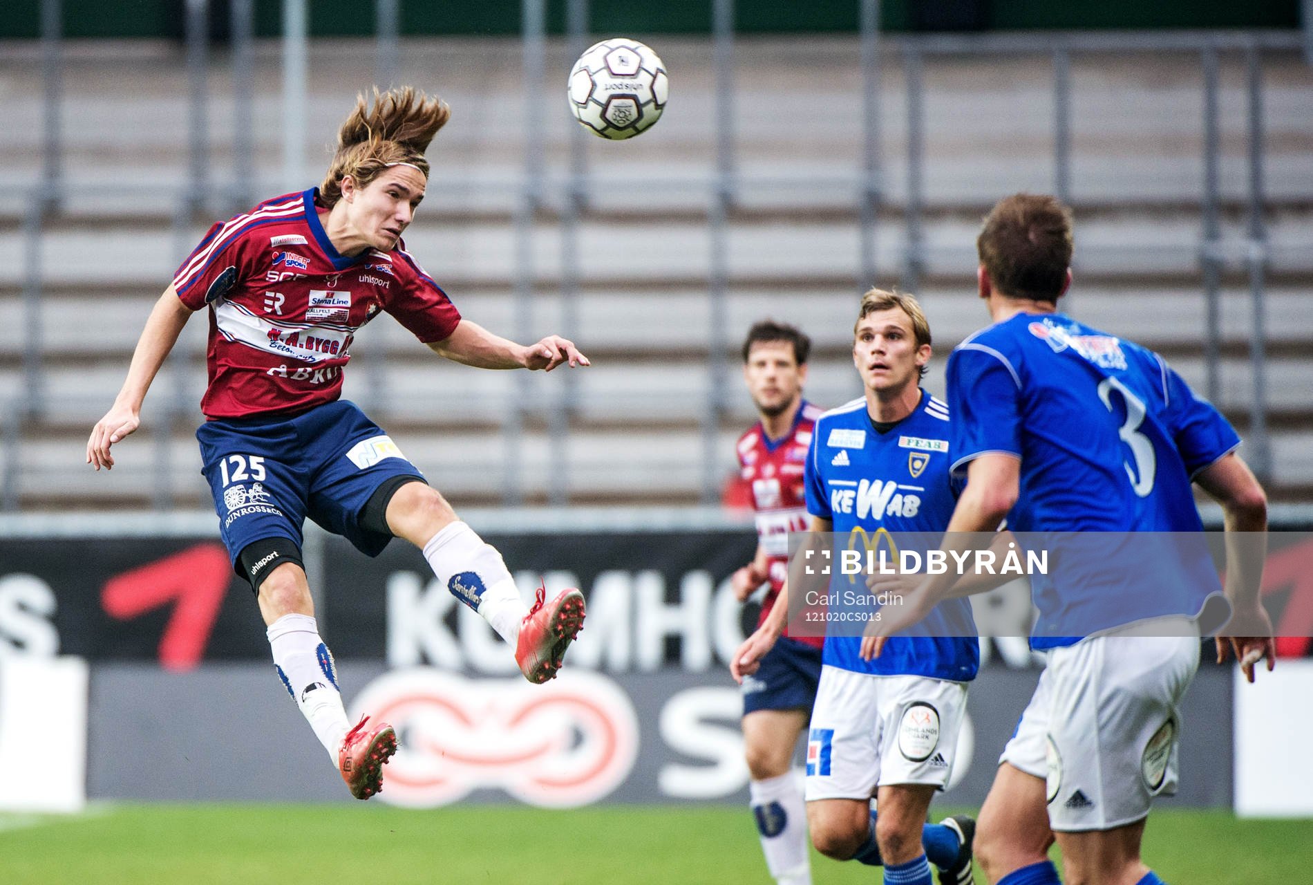 Jakob Lindström, Örgryte, nickar bollen
