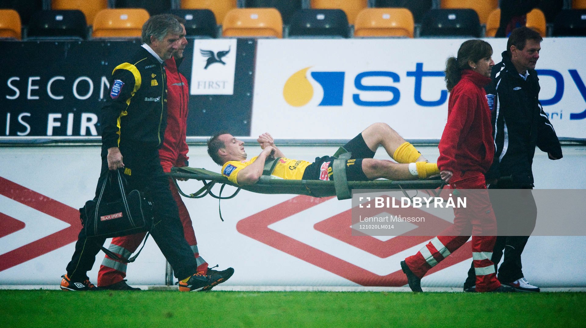 Pär Ericsson, Mjällby, ut på bår