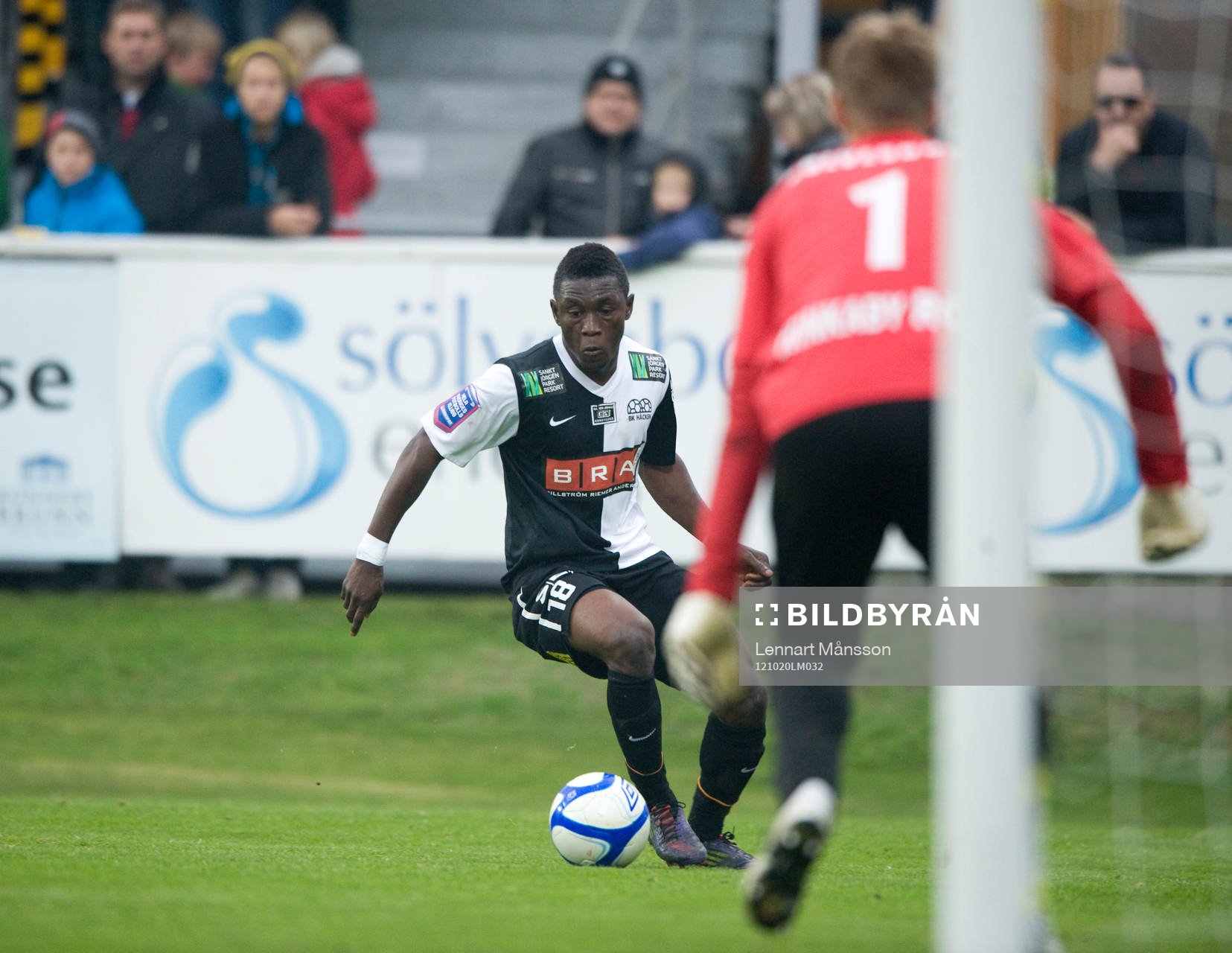 Upprinnelsen till 0-2, Waris Majeed, Häcken, kommer fri