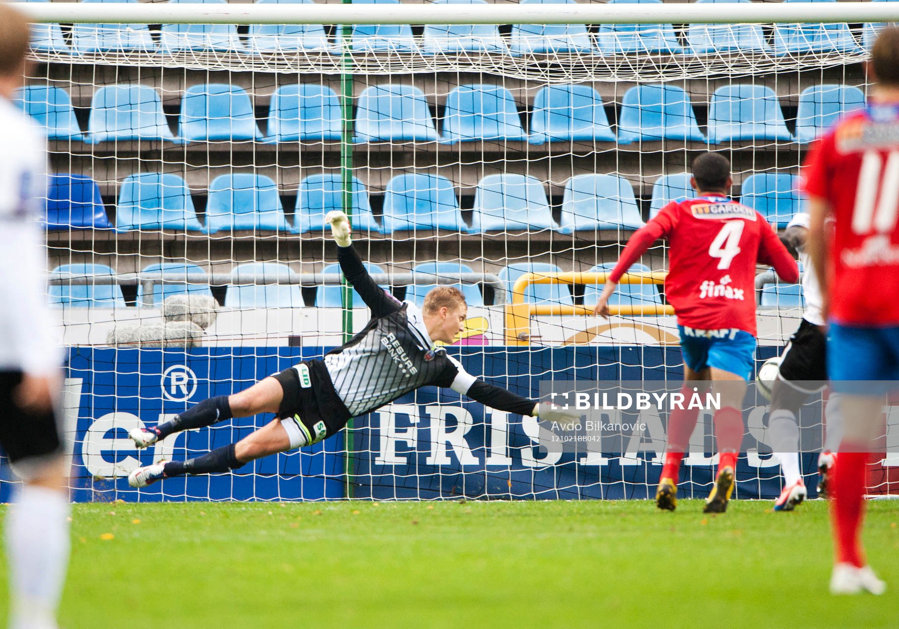 Pär Hansson,målvakt, Helsingborg, släpper in 1:1 målet
