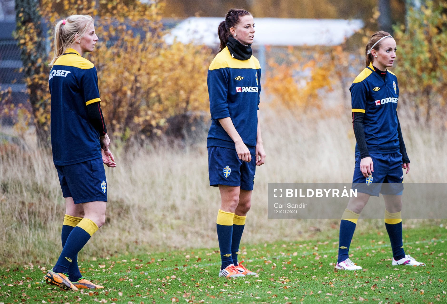 Sofia Jakobsson, Lotta Schelin och Kosovara Asllani, står