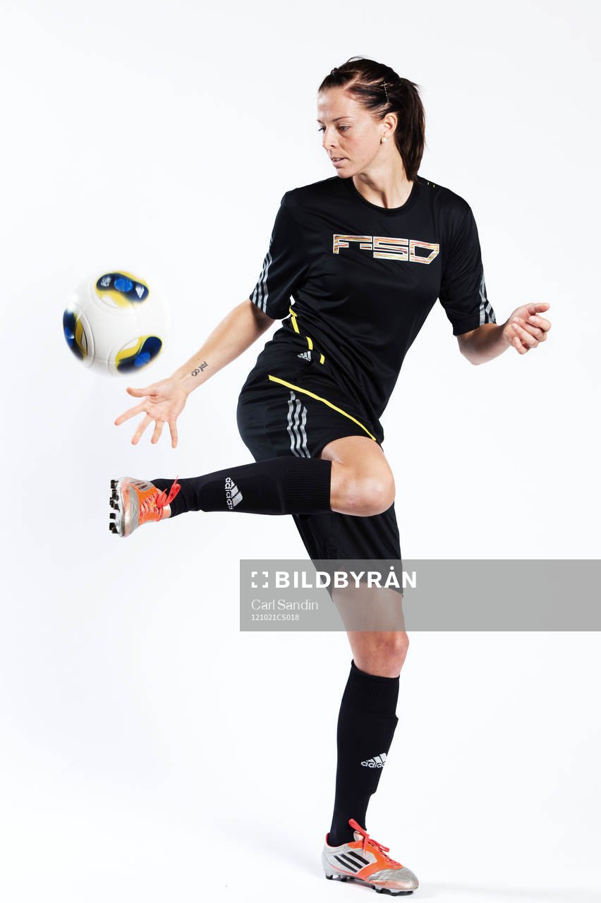Lotta Schelin, Sverige