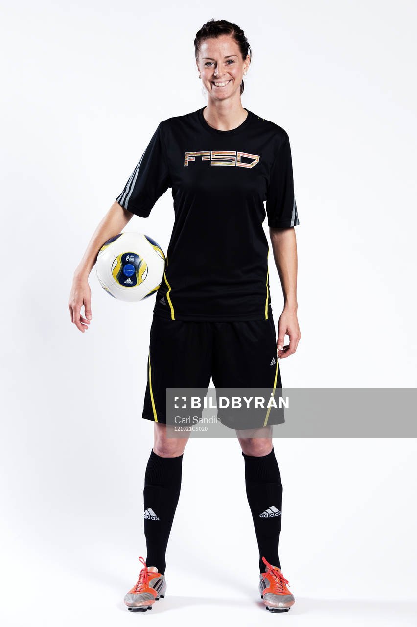Lotta Schelin, Sverige