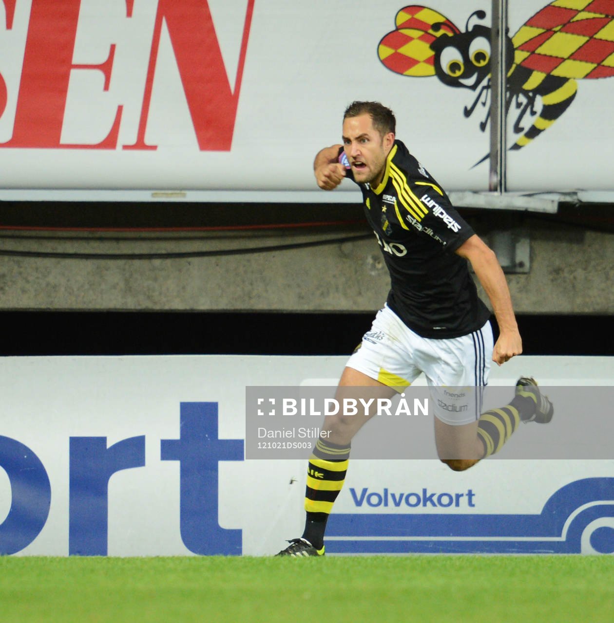 Niklas Backman, AIK jublar effter sitt 0-1