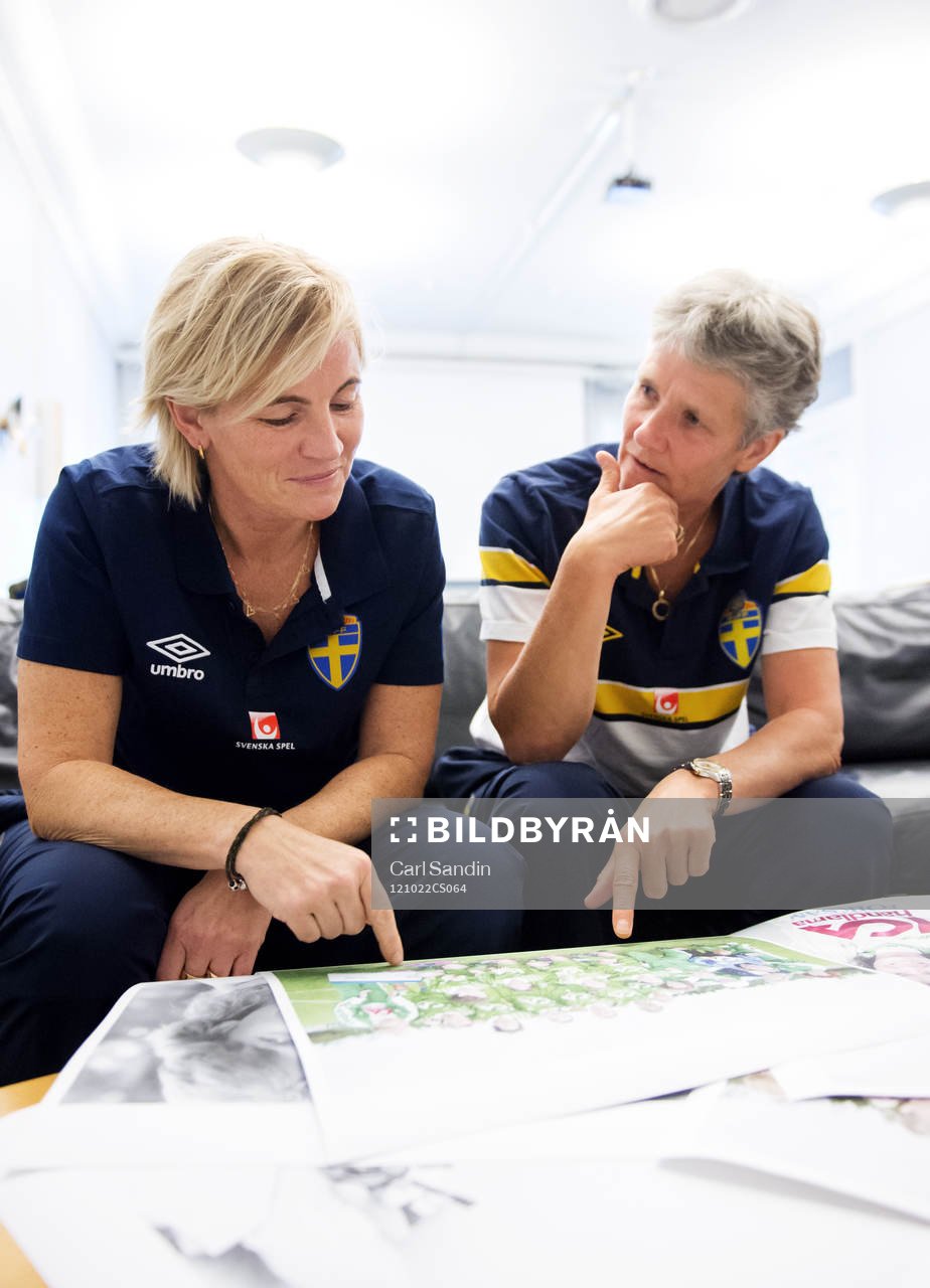 Lilie Persson assisterande förbundskapten och Pia