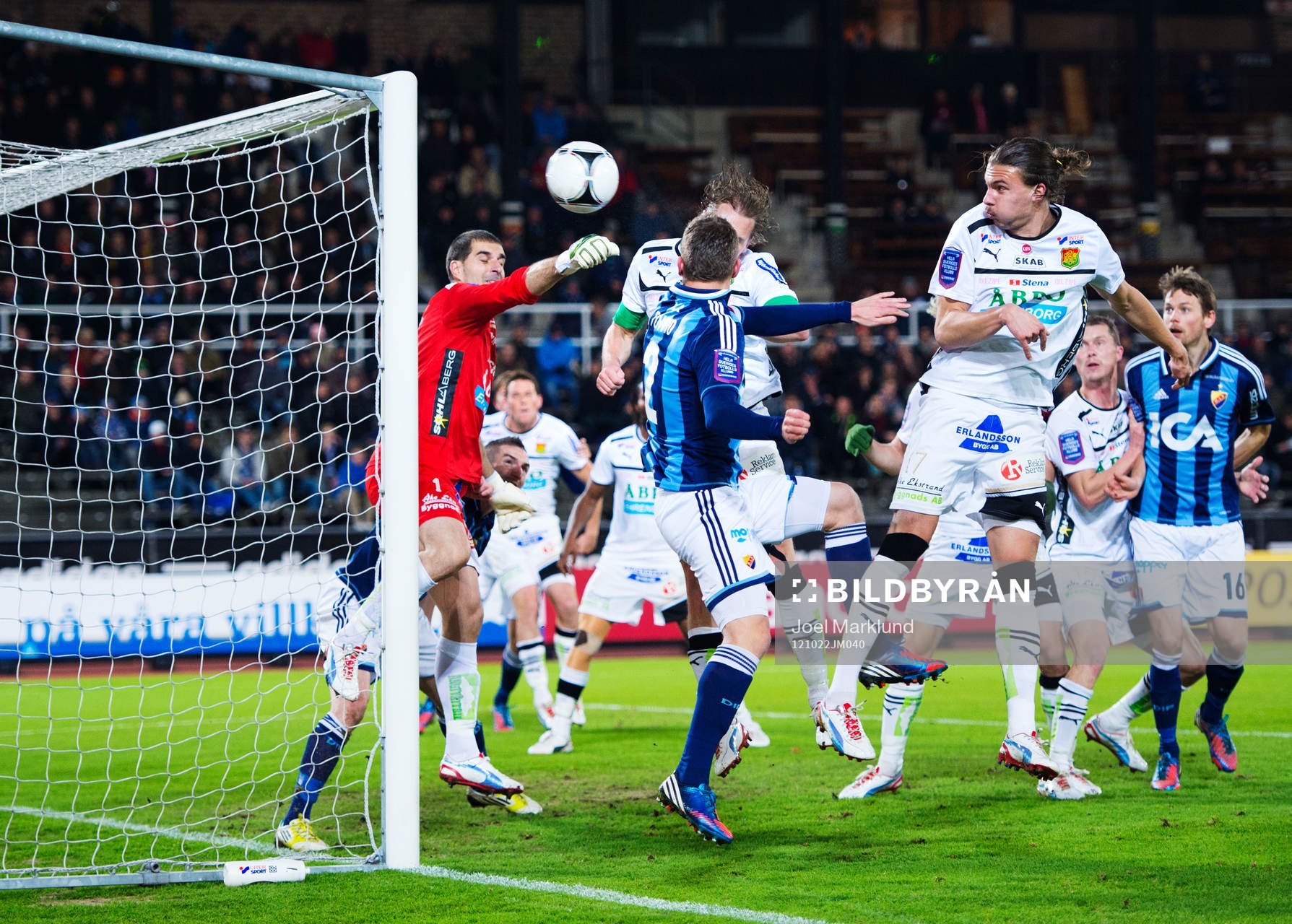 Joona Toivio, Djurgården, oroar framför Dime Jankulovski,