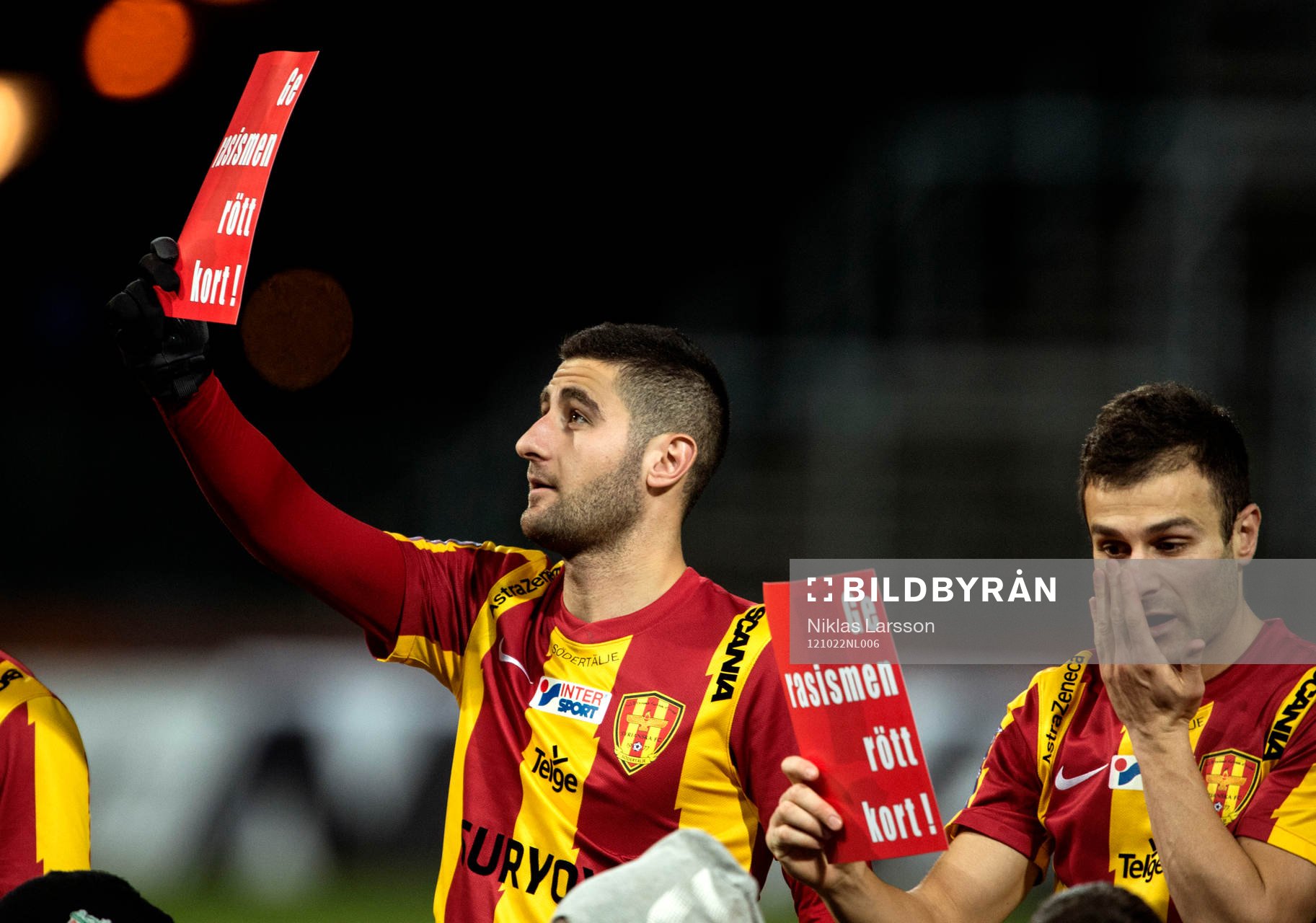 Robert Massi och Sharbel Touma, Syrianska ge rasismen