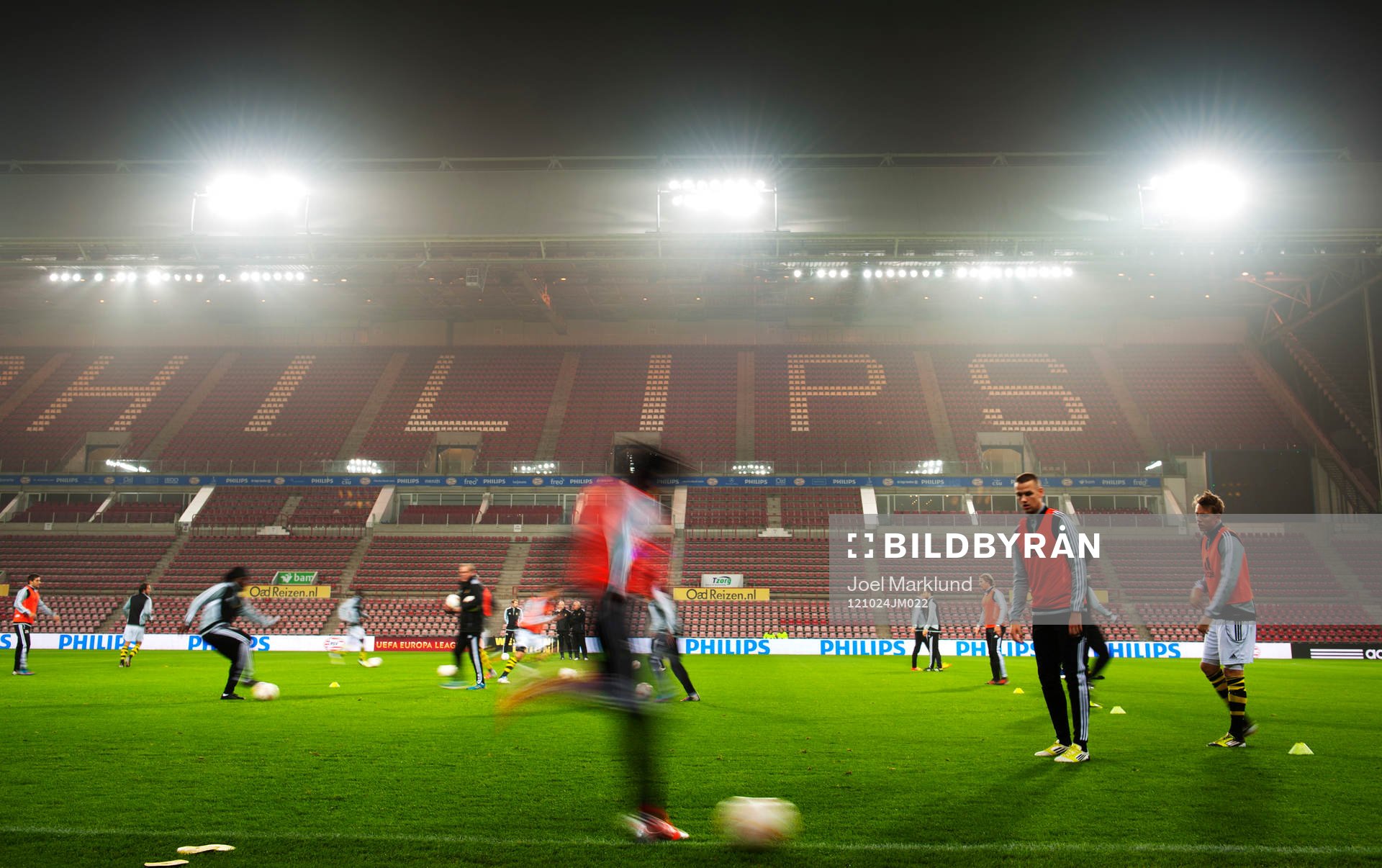 Fotboll, inför Europa League, AIK: AIK tränar på Philips Arena i Eindhoven inför morgondagens match mot PSV Eindhoven.