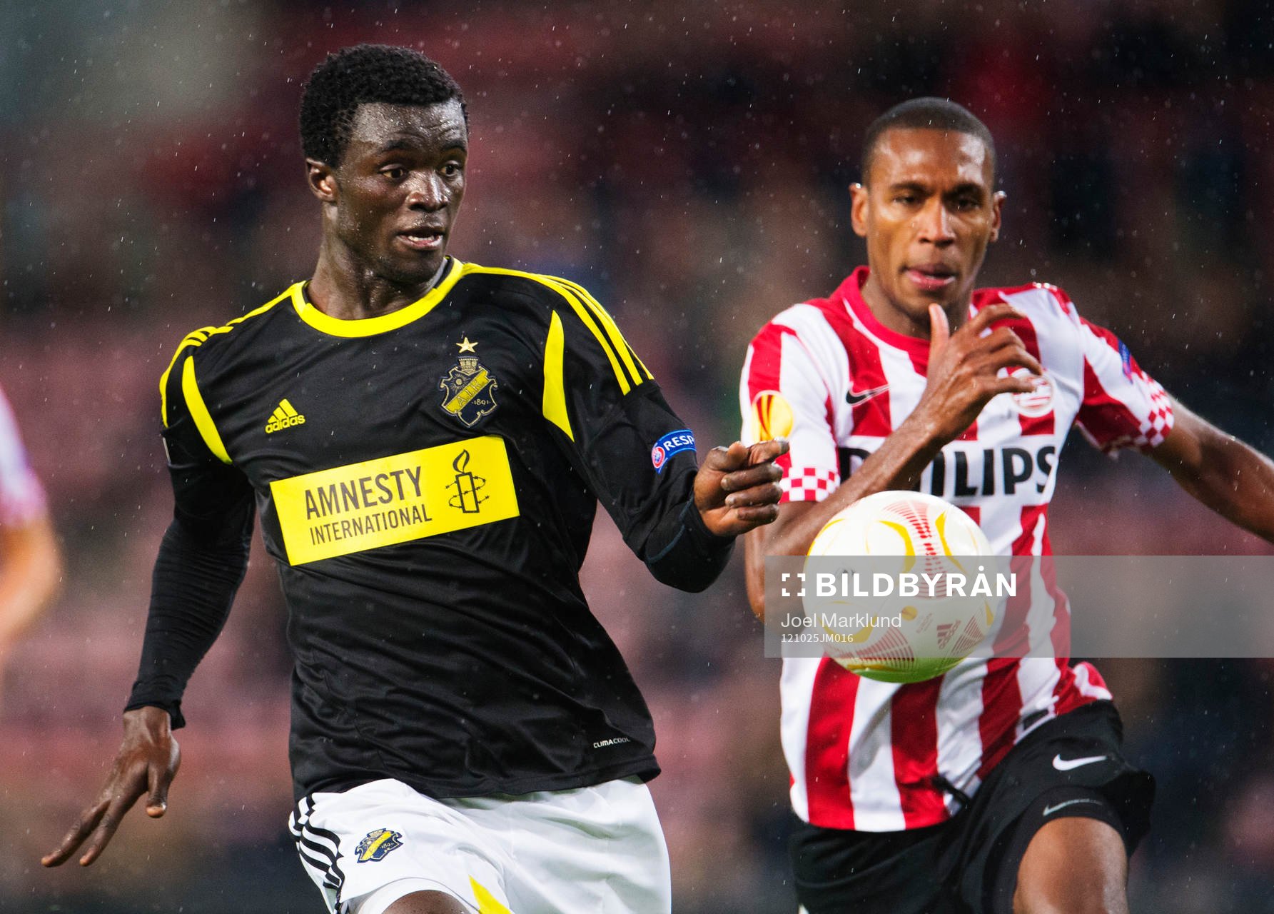 Kwame Amponsah Karikari, AIK, och Atiba Hutchinson, PSV