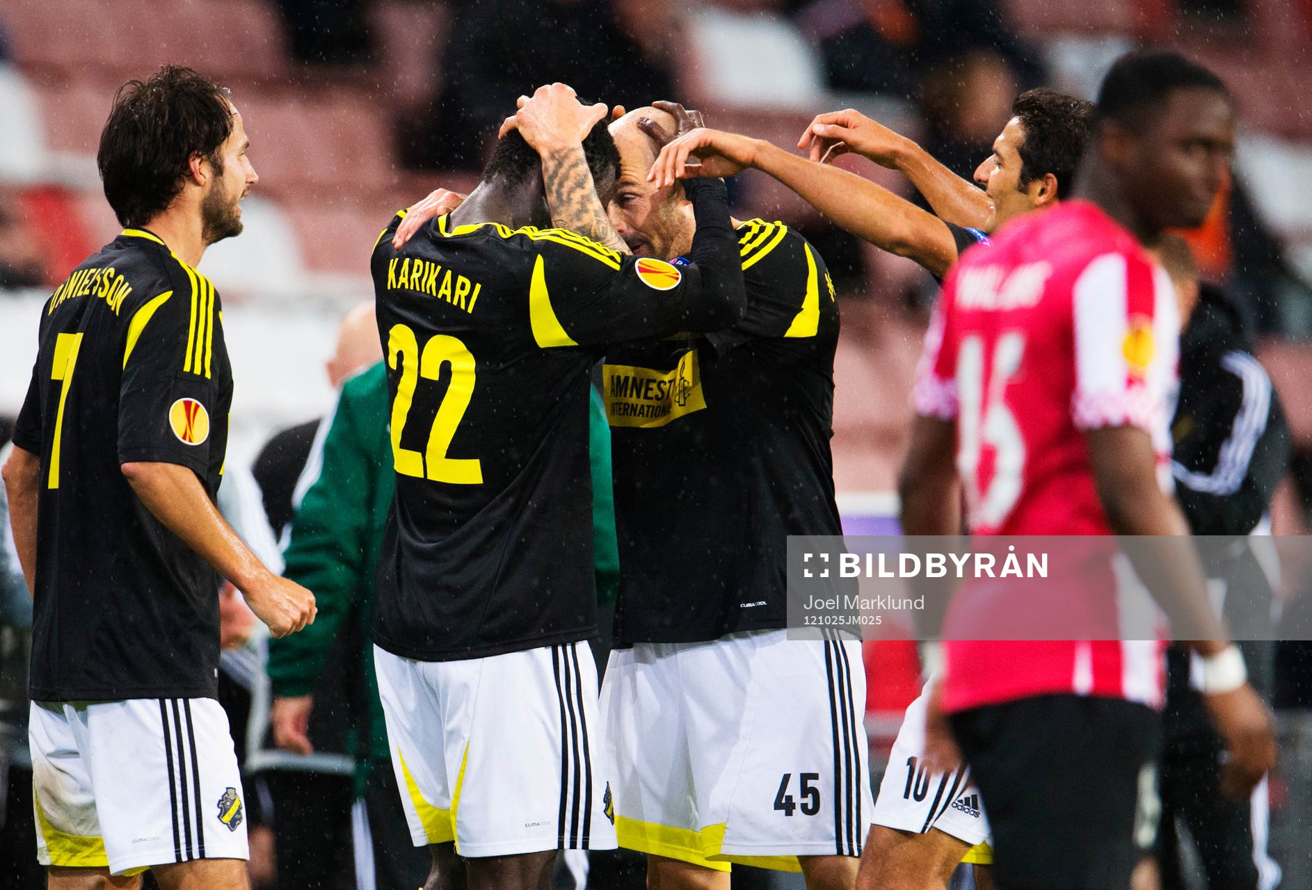 Kwame Amponsah Karikari kramas om av Daniel Majstorovic, AIK