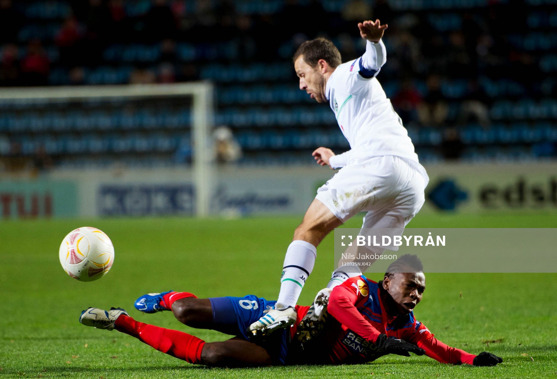 Steven Cherundolo, Hannover, May Mahlangu, Helsingborg