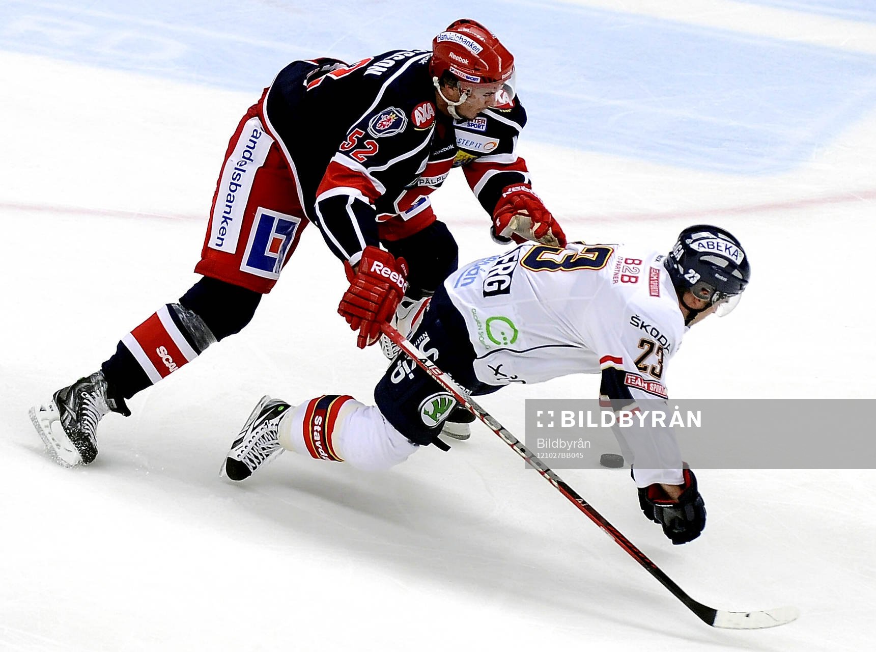 Södertäljes nr 52 Jonathan Ericsson och Djurgårdens nr23