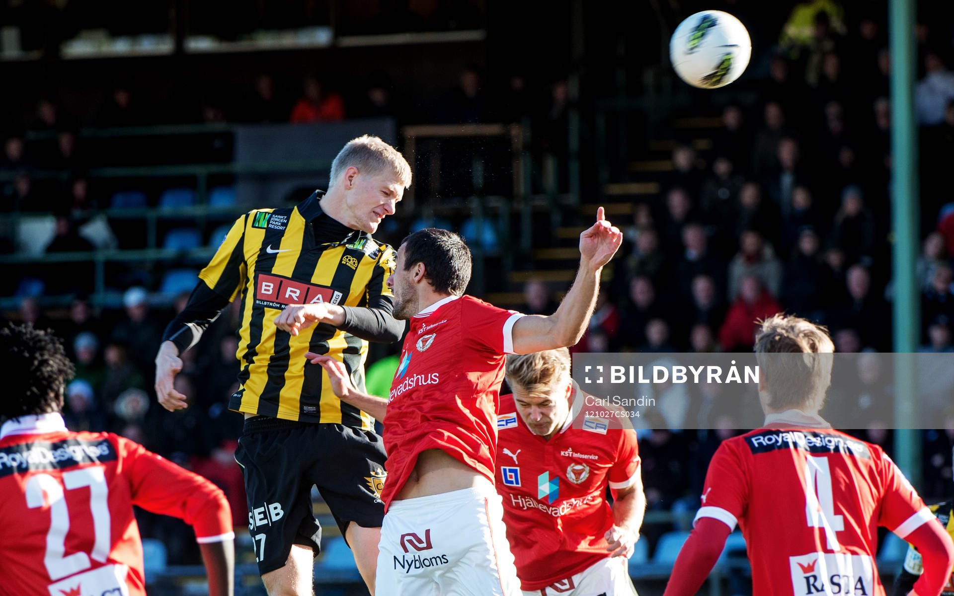 Tom Söderberg, Häcken, nickar mot mål