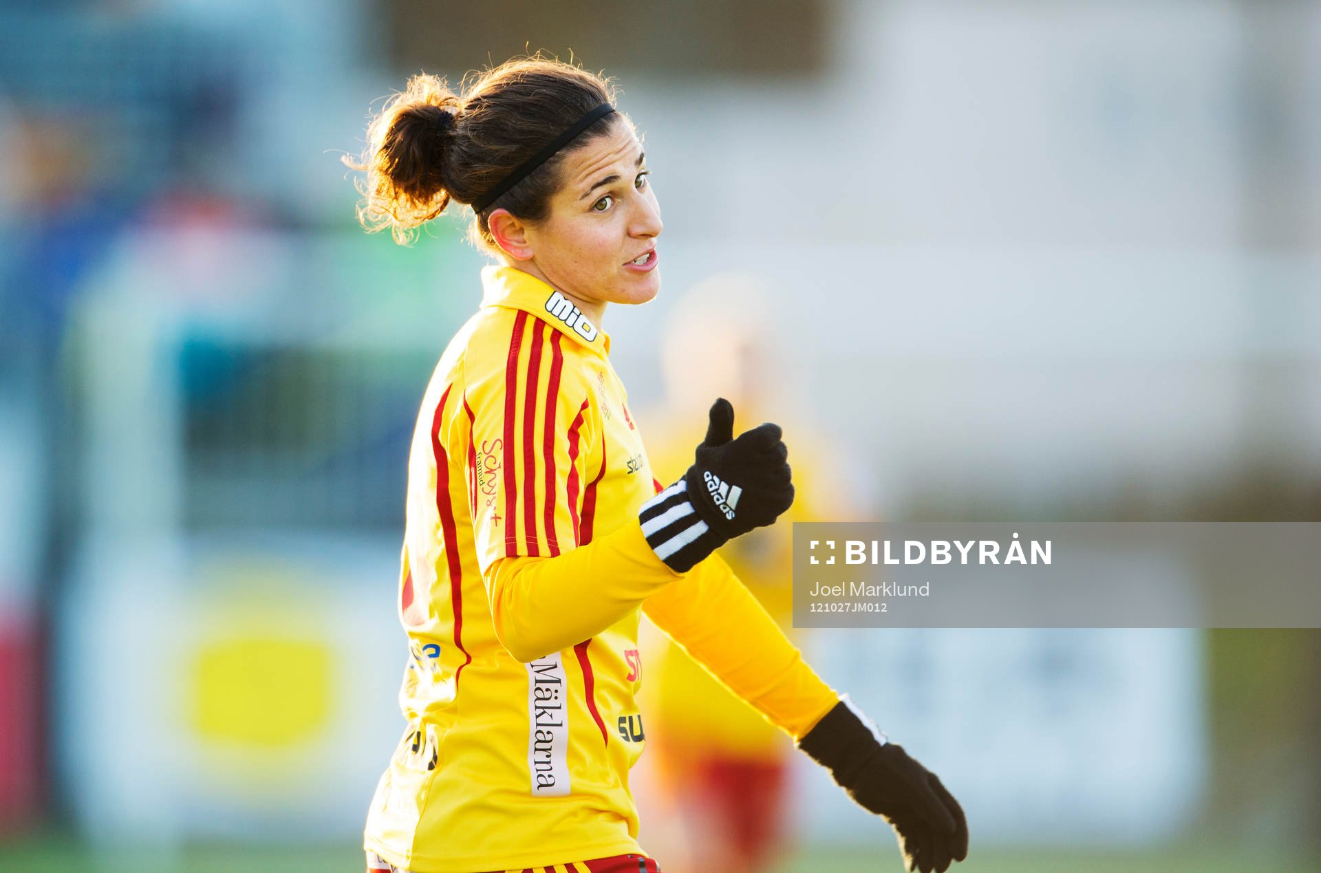 Veronica Boquete, Tyresö, ger tummen upp