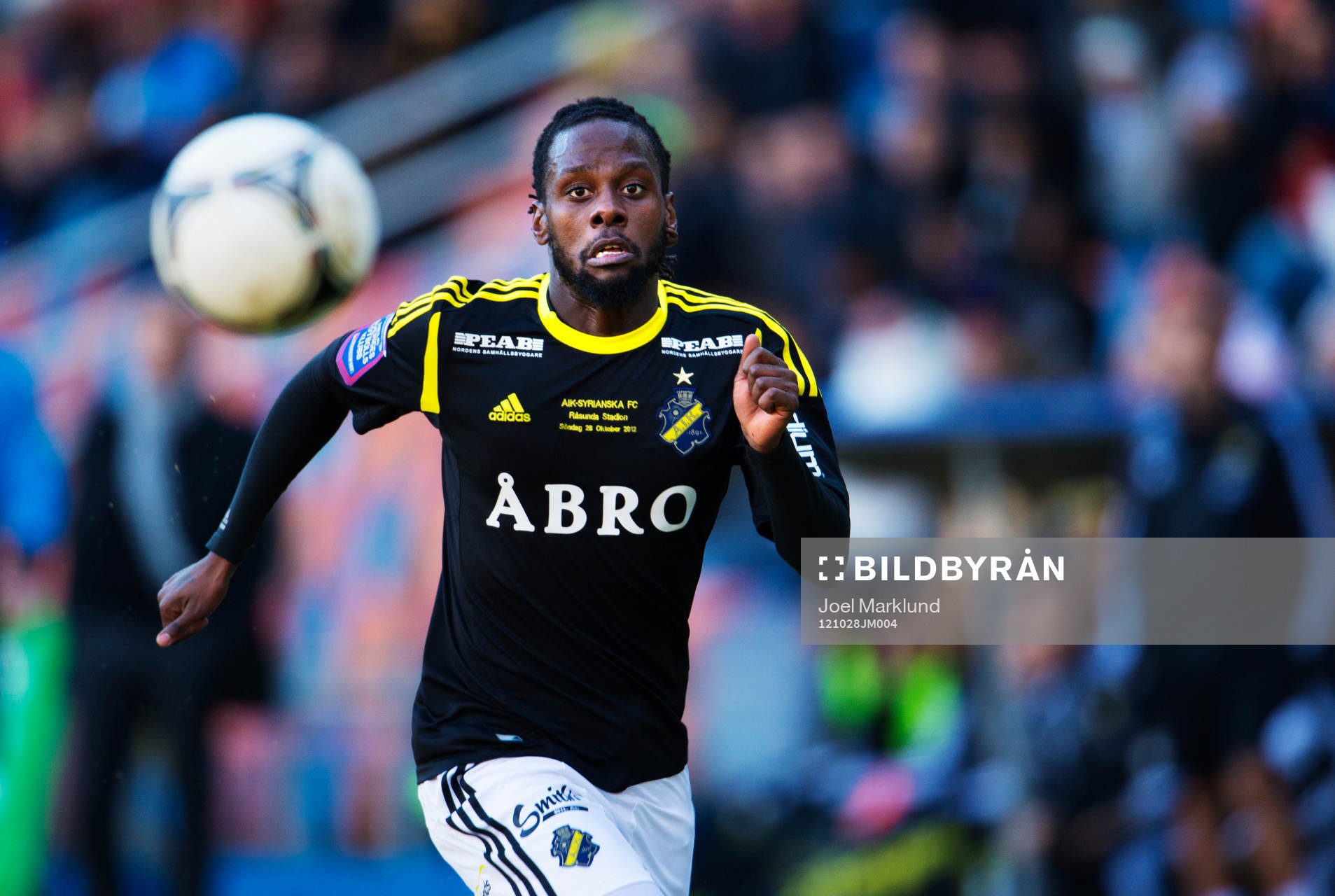 Martin Kayongo Mutumba, AIK, jagar bollen