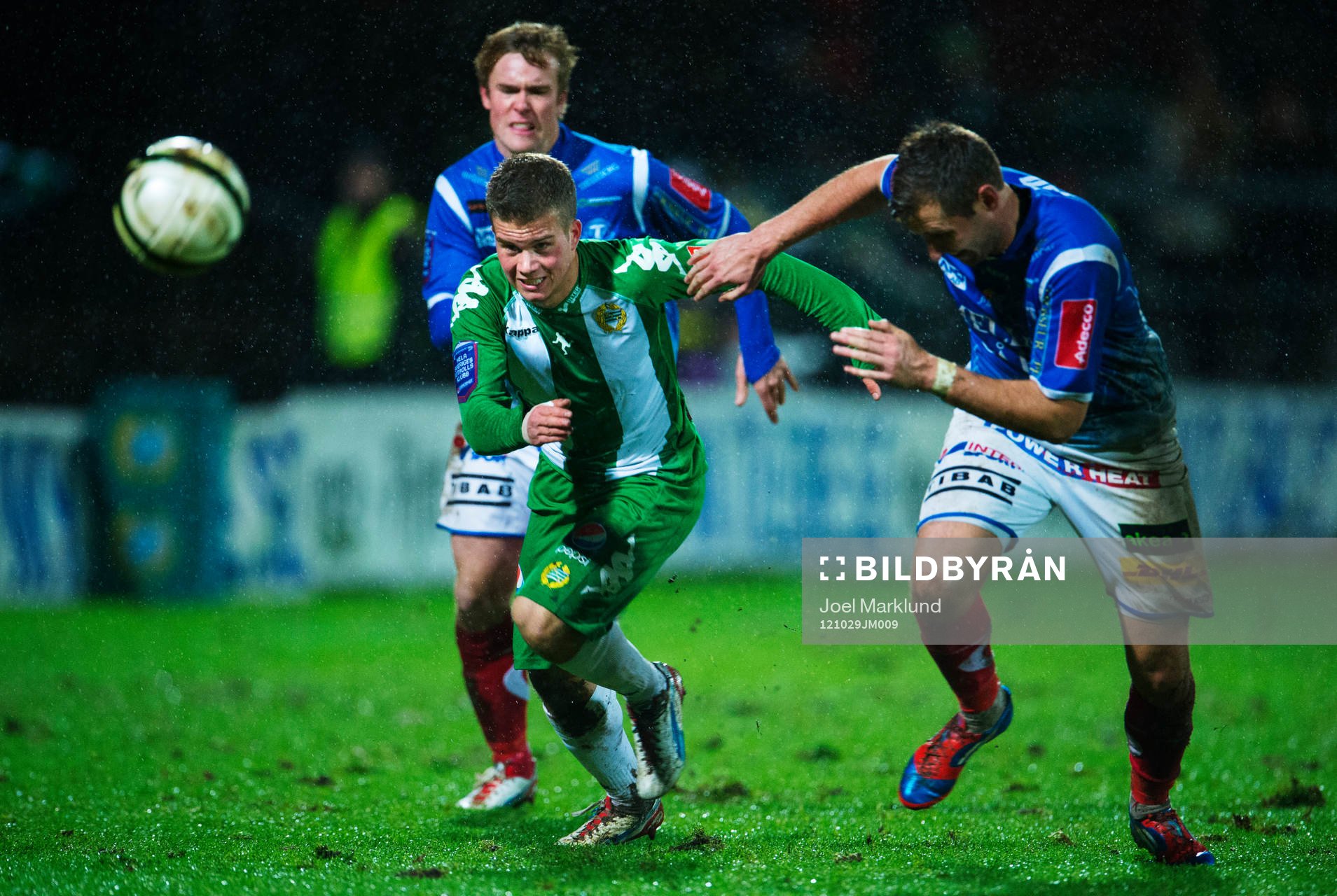 Nicklas Lindqvist, Hammarby, jagar bollen