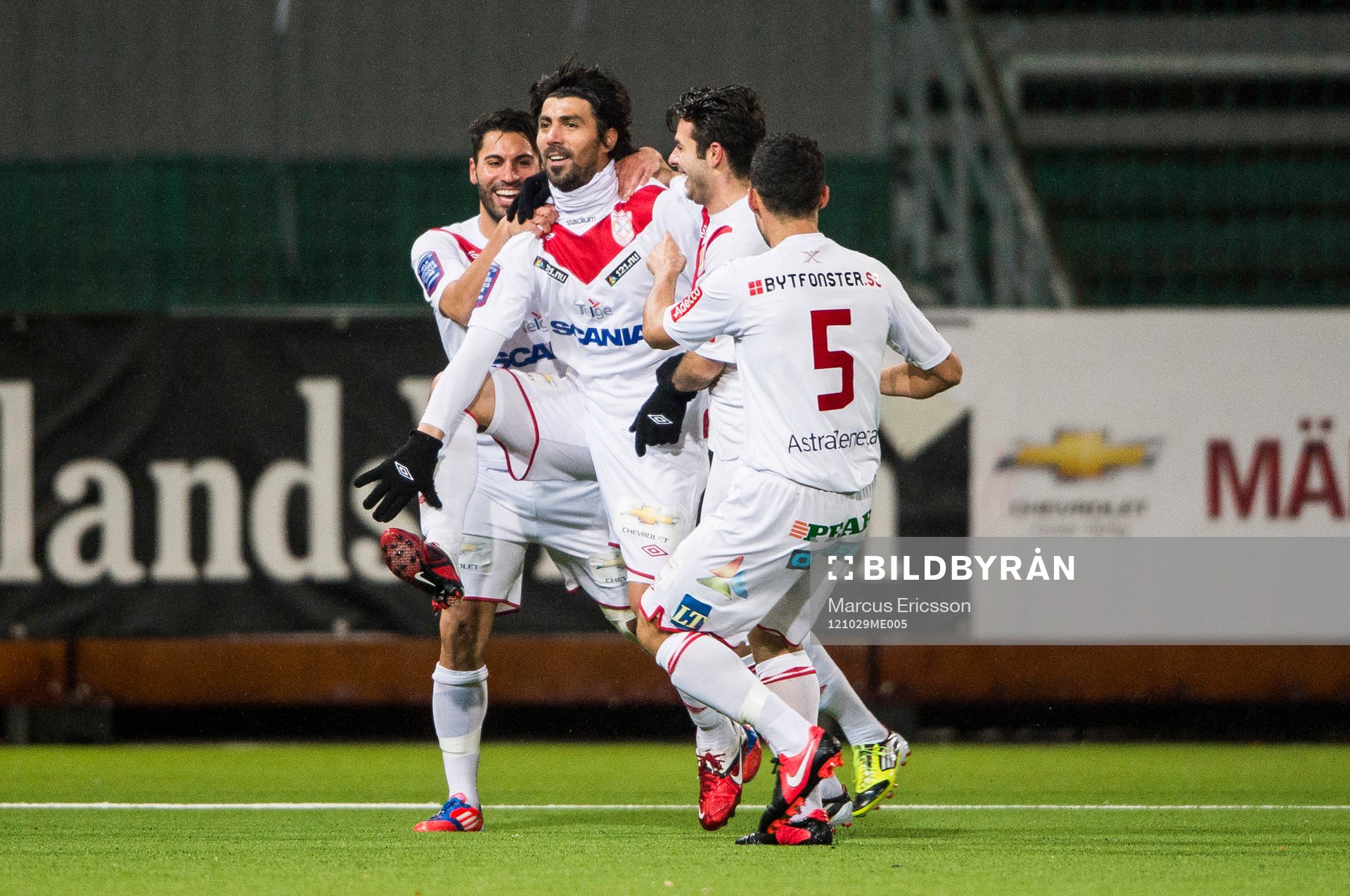  Ceyhun Eris, Assyriska jublar efter 1-0