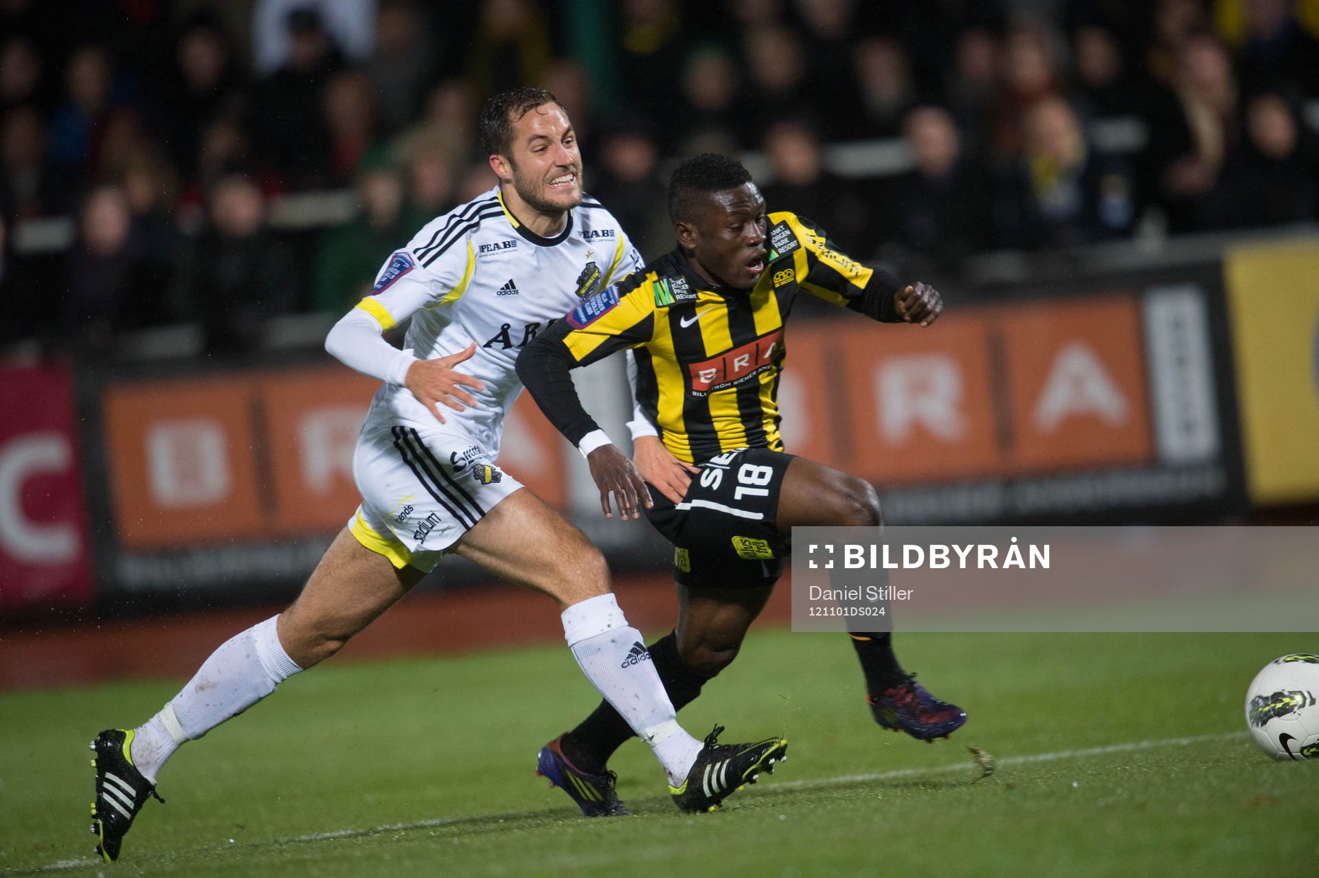 Waris Majeed, Häcken. Nicklas Backman, AIK