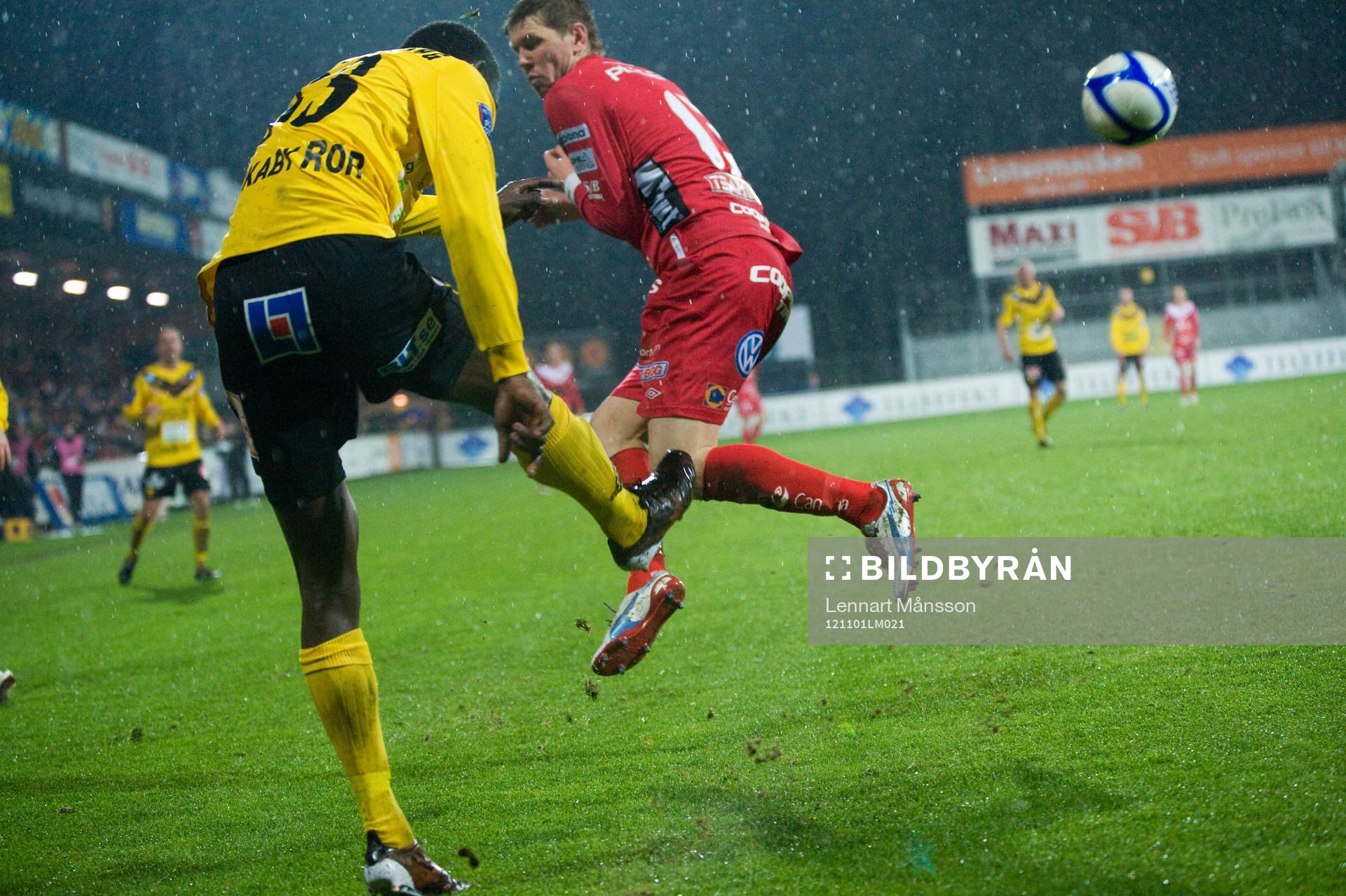 David Elm, Elfsborg och Gbenga Arokoyo, Mjällby