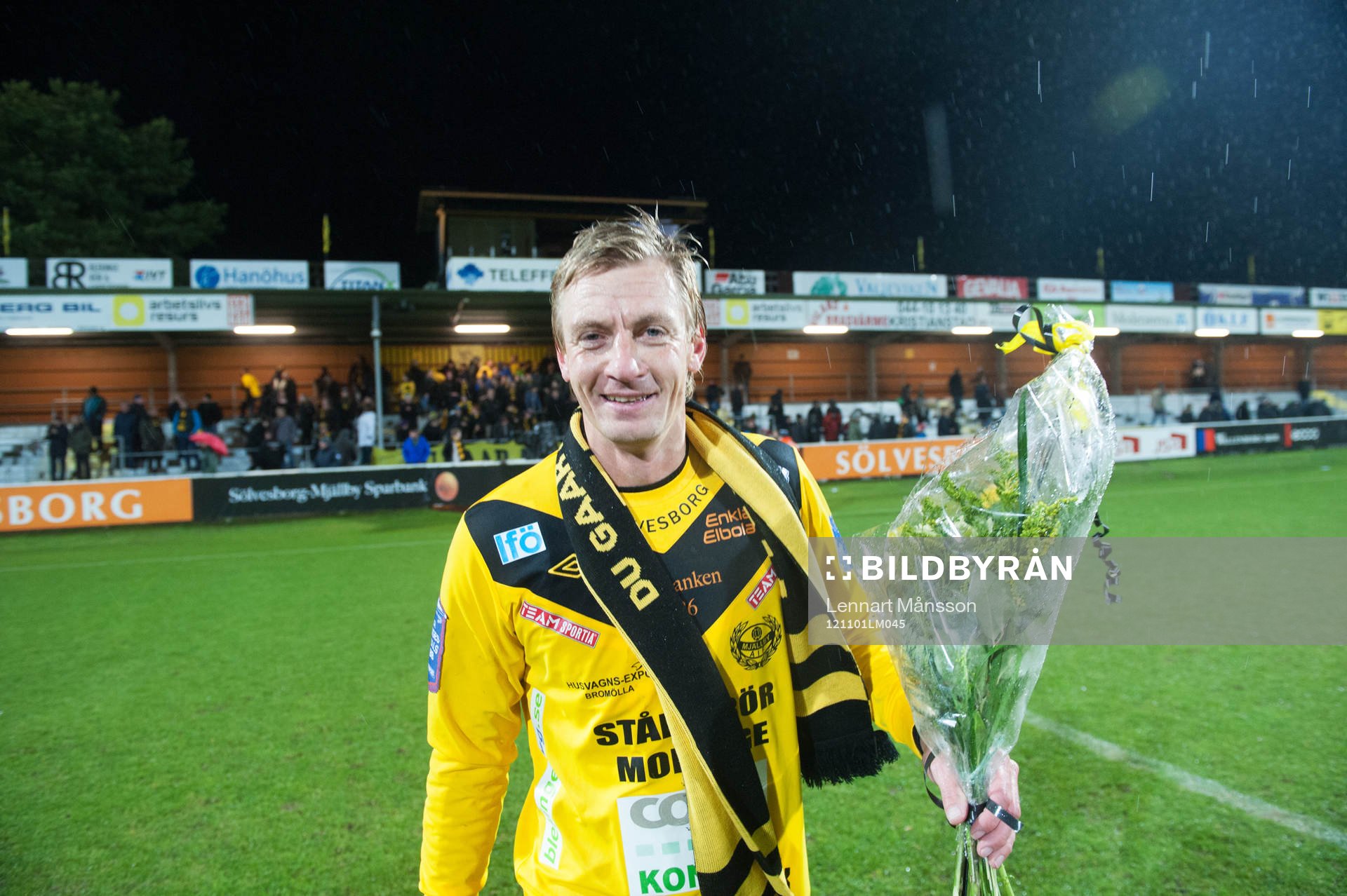 Patrik Rosengren, Mjällby, lämnar här Strandvallen,