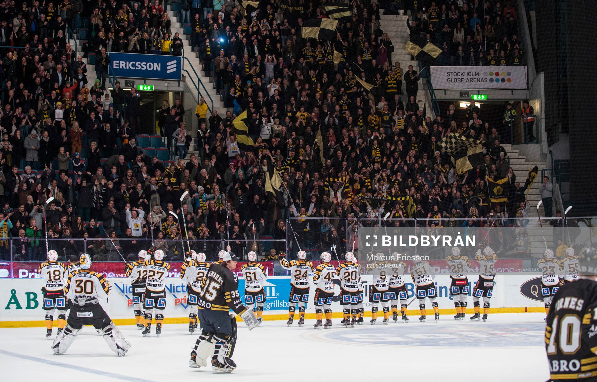Skellefteå jublar och tackar sina supportrar