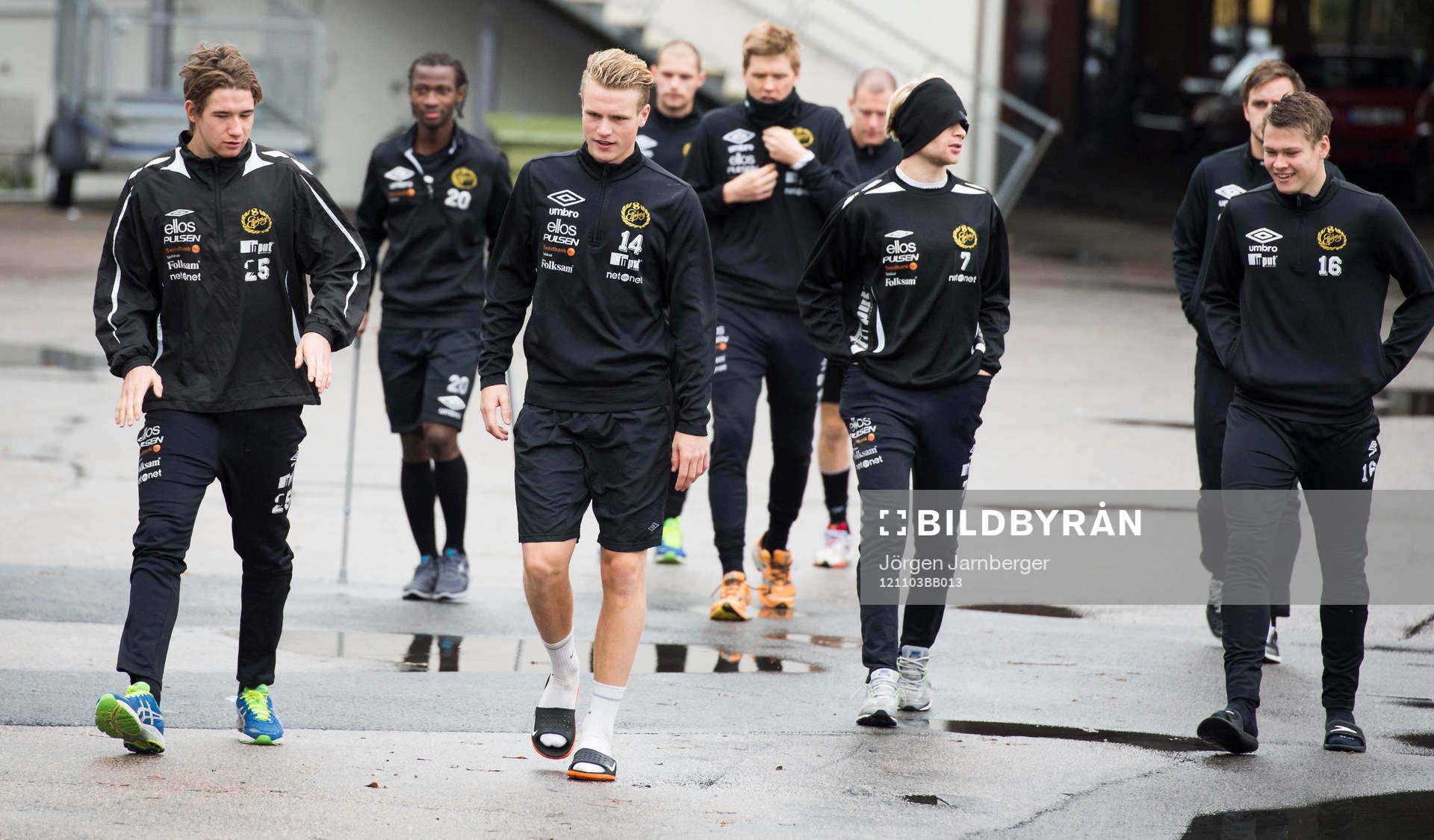 IF Elfsborg truppen på väg till presskonferensen