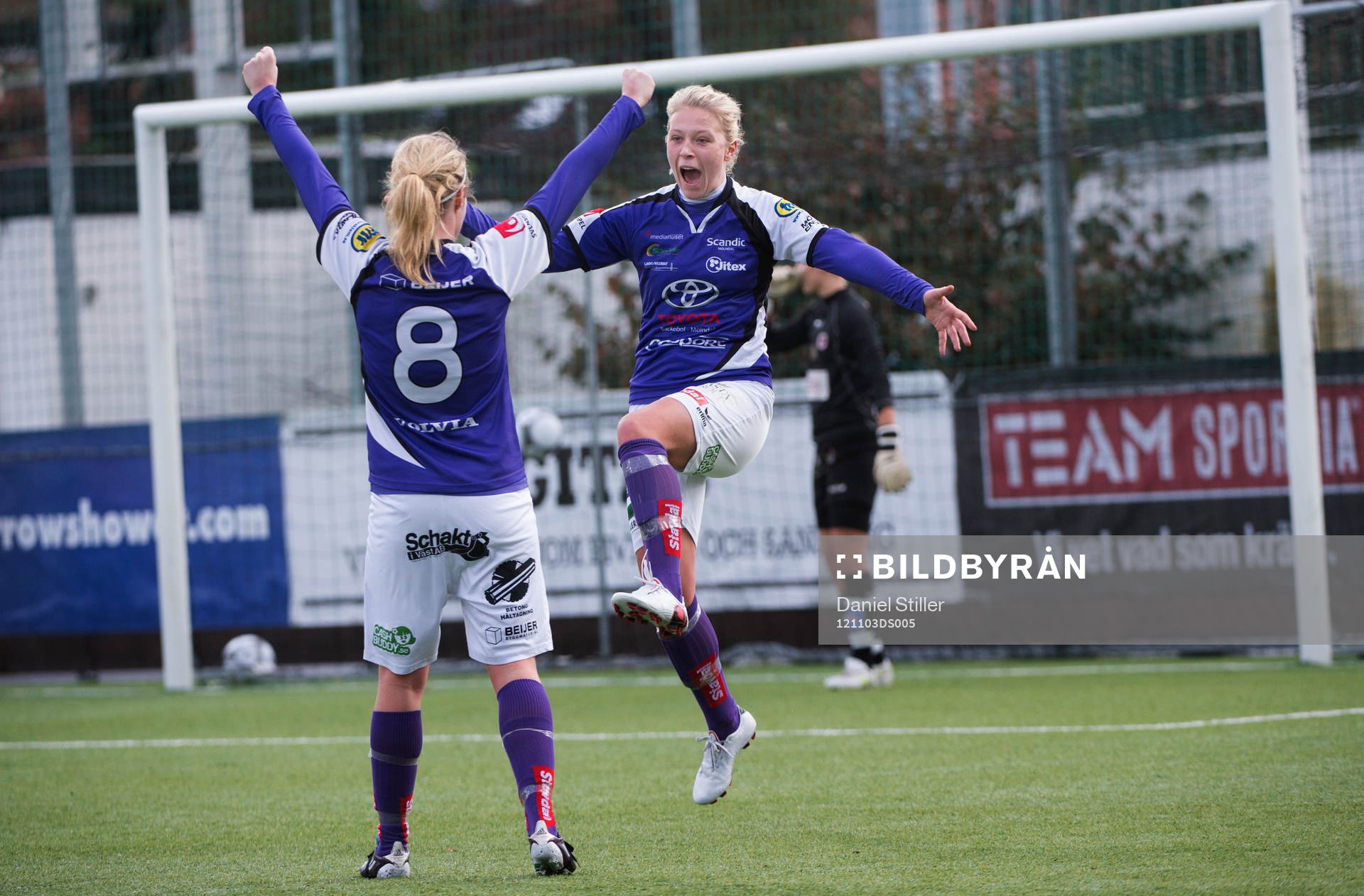 Mimmi Löfwenius, Jitex, gör 1-1, jubel Sofia Skog