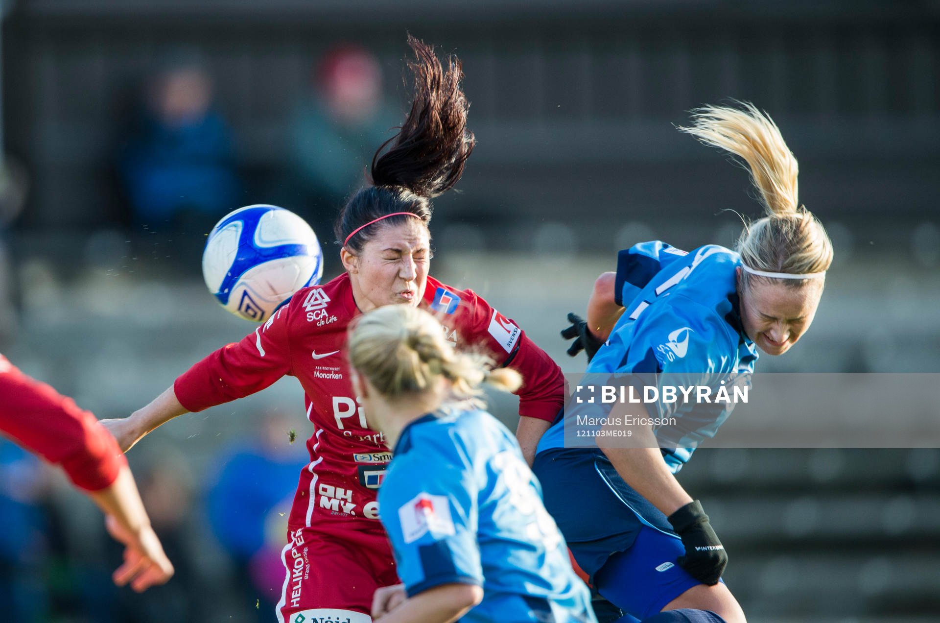  Josefin Johansson, Piteå och Annika Kukkonen, Djurgården i nickdeull