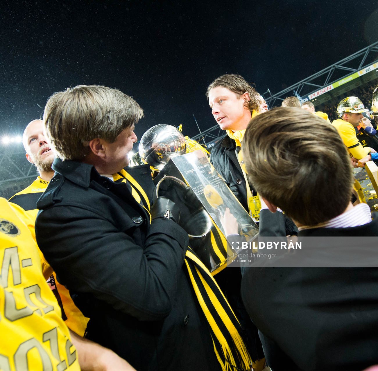 Bosse Johansson ordf. Elfsborg kollar in Lennart Johanssons