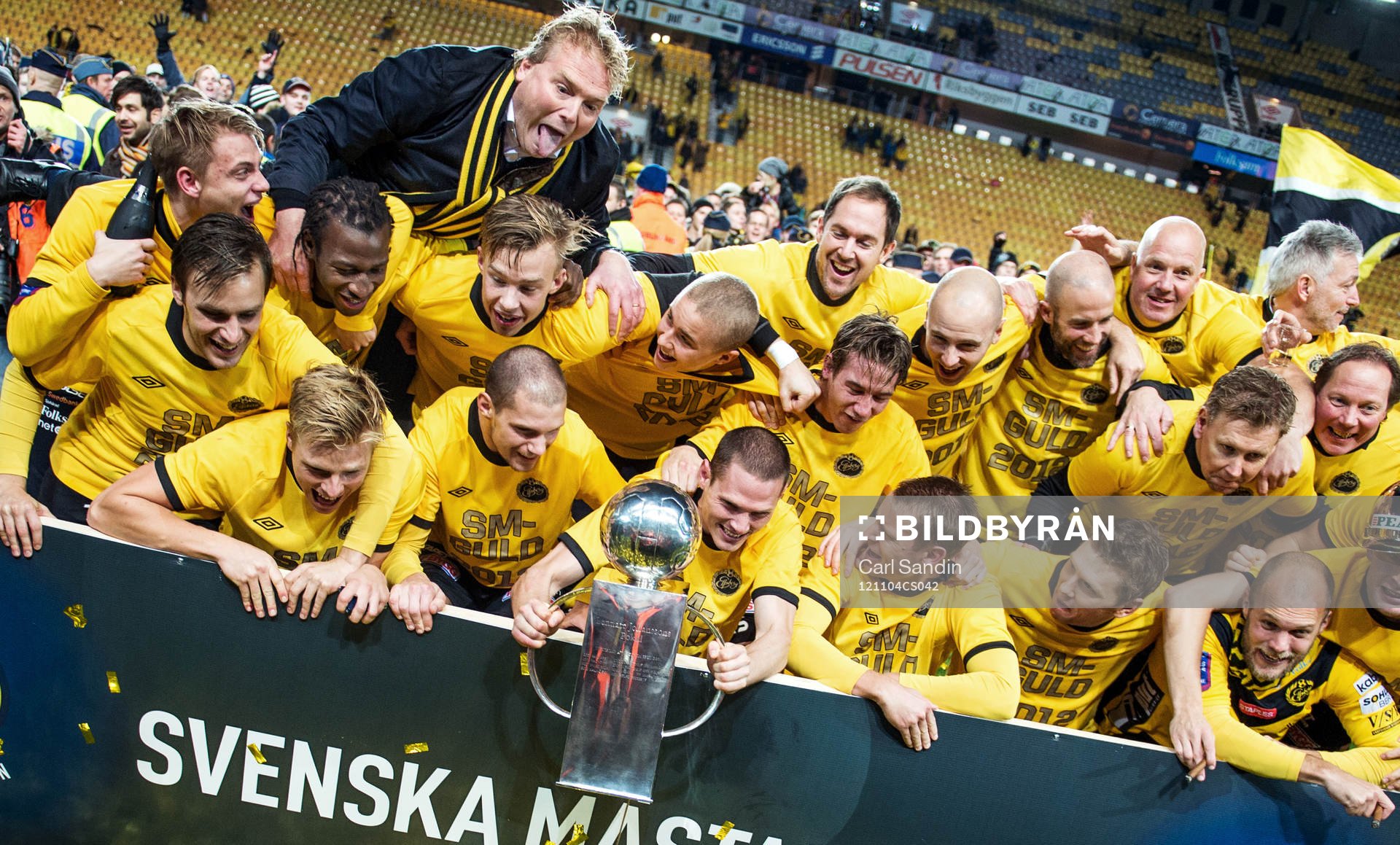Jörgen Lennartsson, tränare Elfsborg, kastar sig över