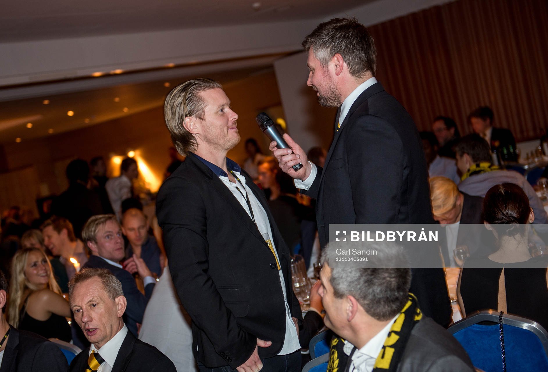 Fredrik Berglund, blir intervjuad