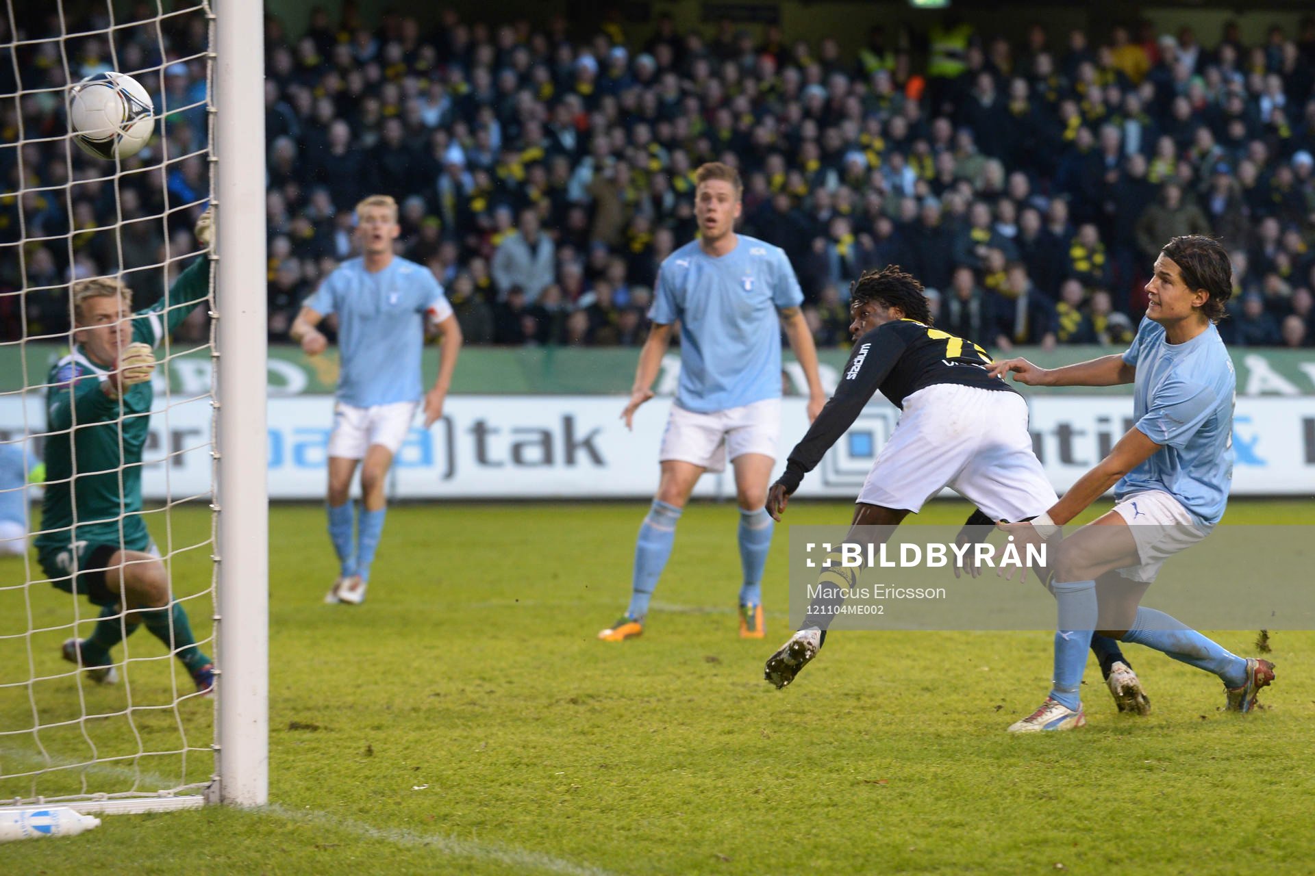 Mohamed Bangura, AIK gör 1-0 bakom Malmös Johan Dahlin