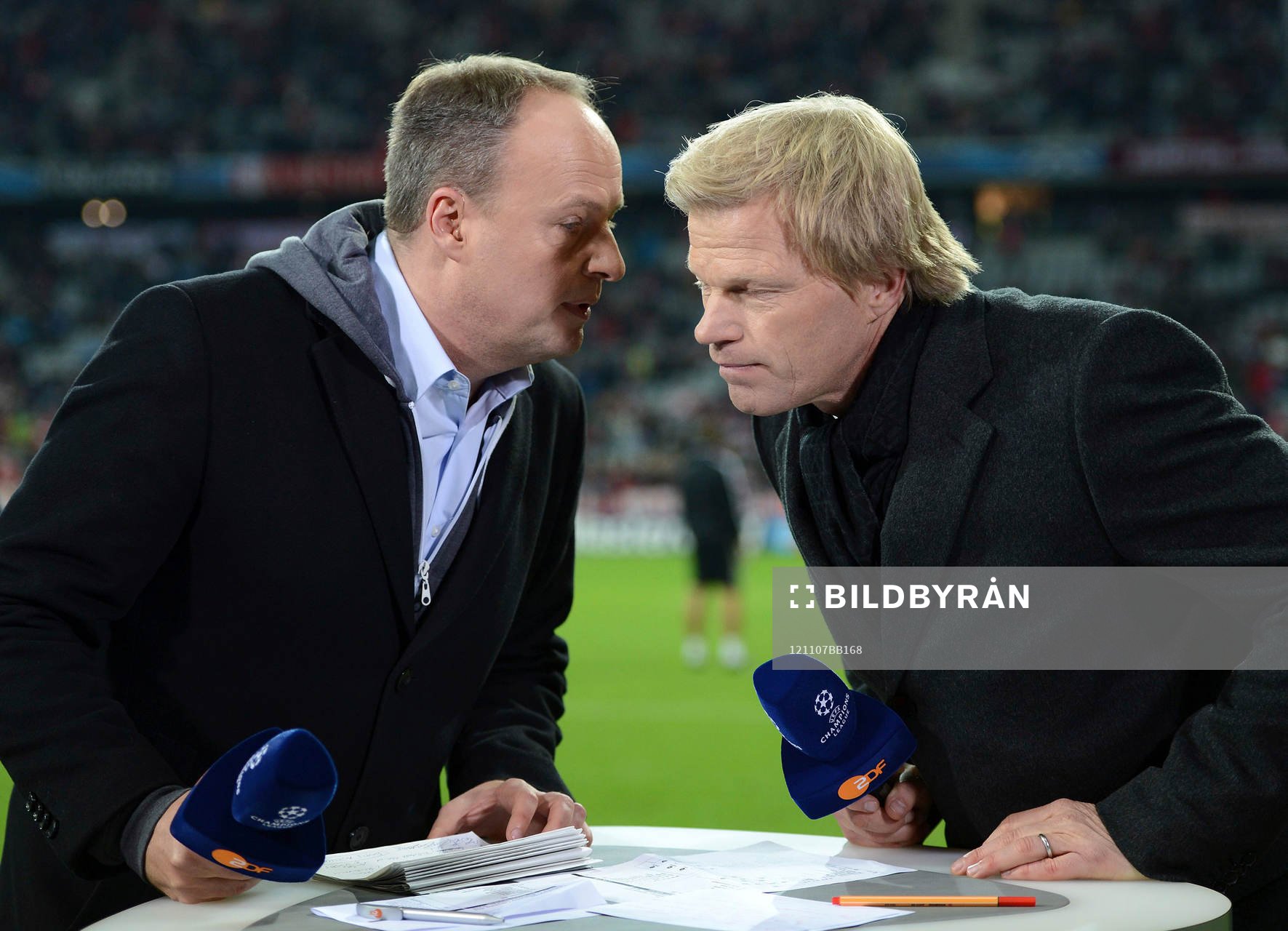 v.l. ZDF Moderator Oliver Welke, ZDF Experte Oliver Kahn