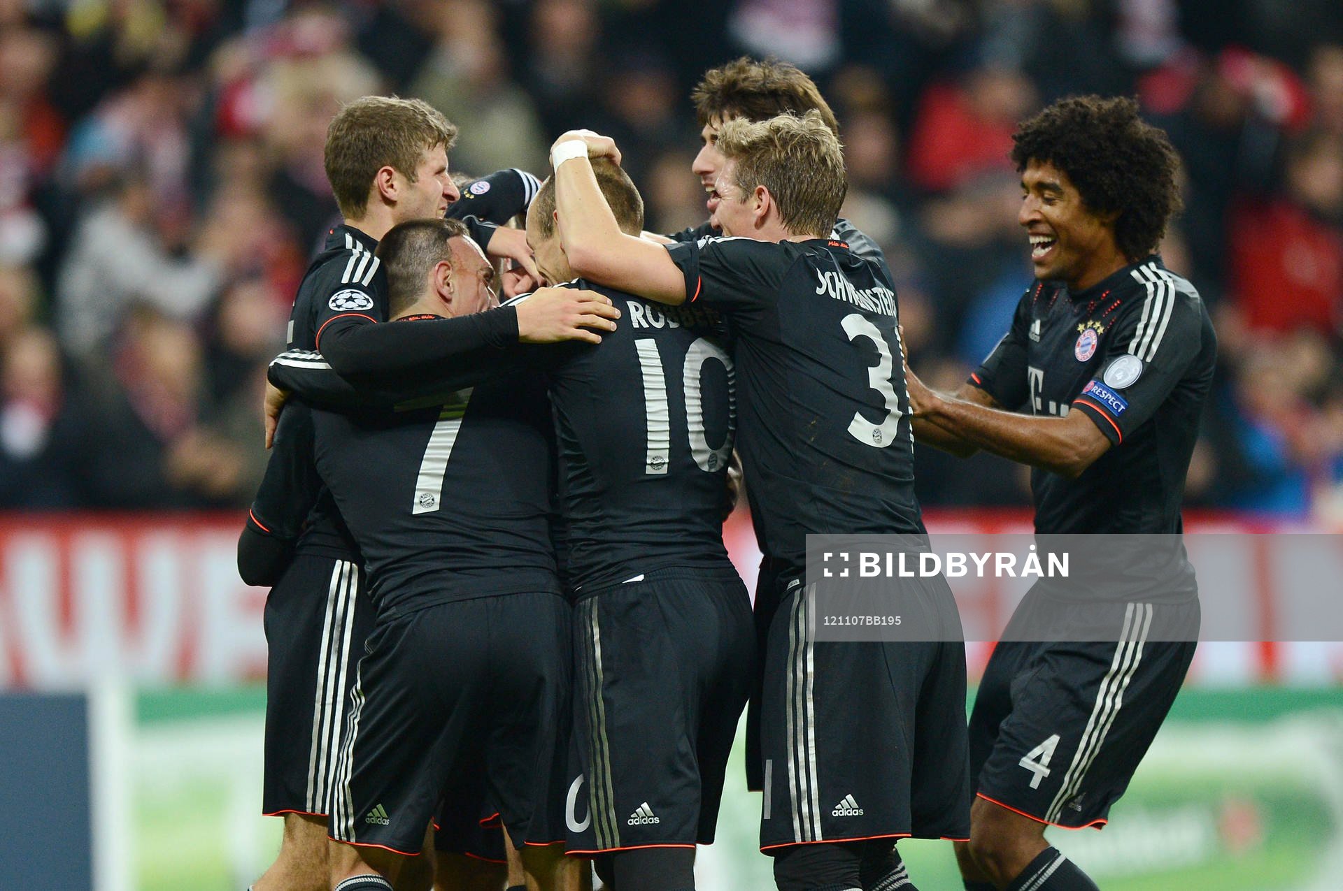 0 Jubel v.l. Thomas Mueller, Franck Ribery, Torschuetze
