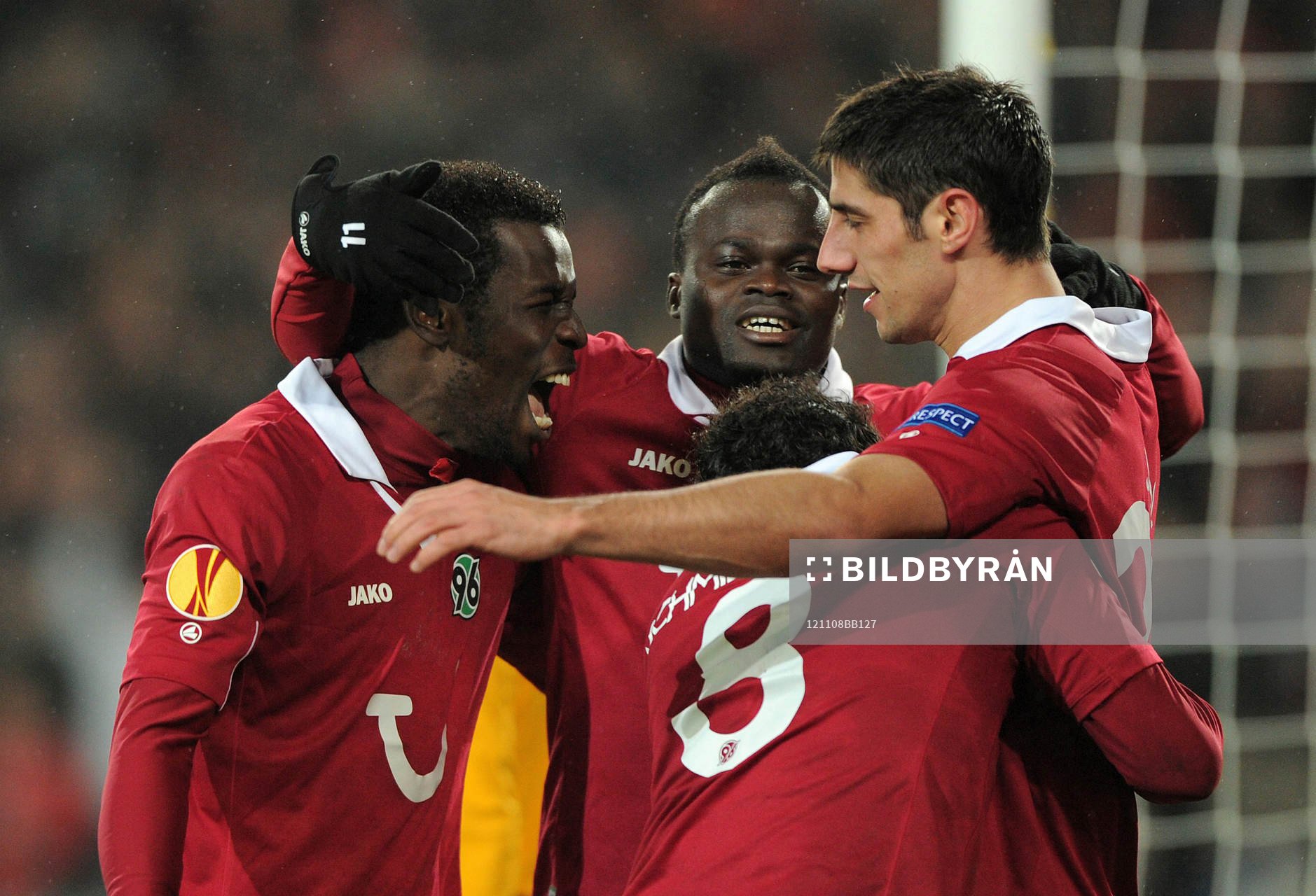 0 Jubel v.l. Torschuetze Mame Biram Diouf, Didier Ya Konan,