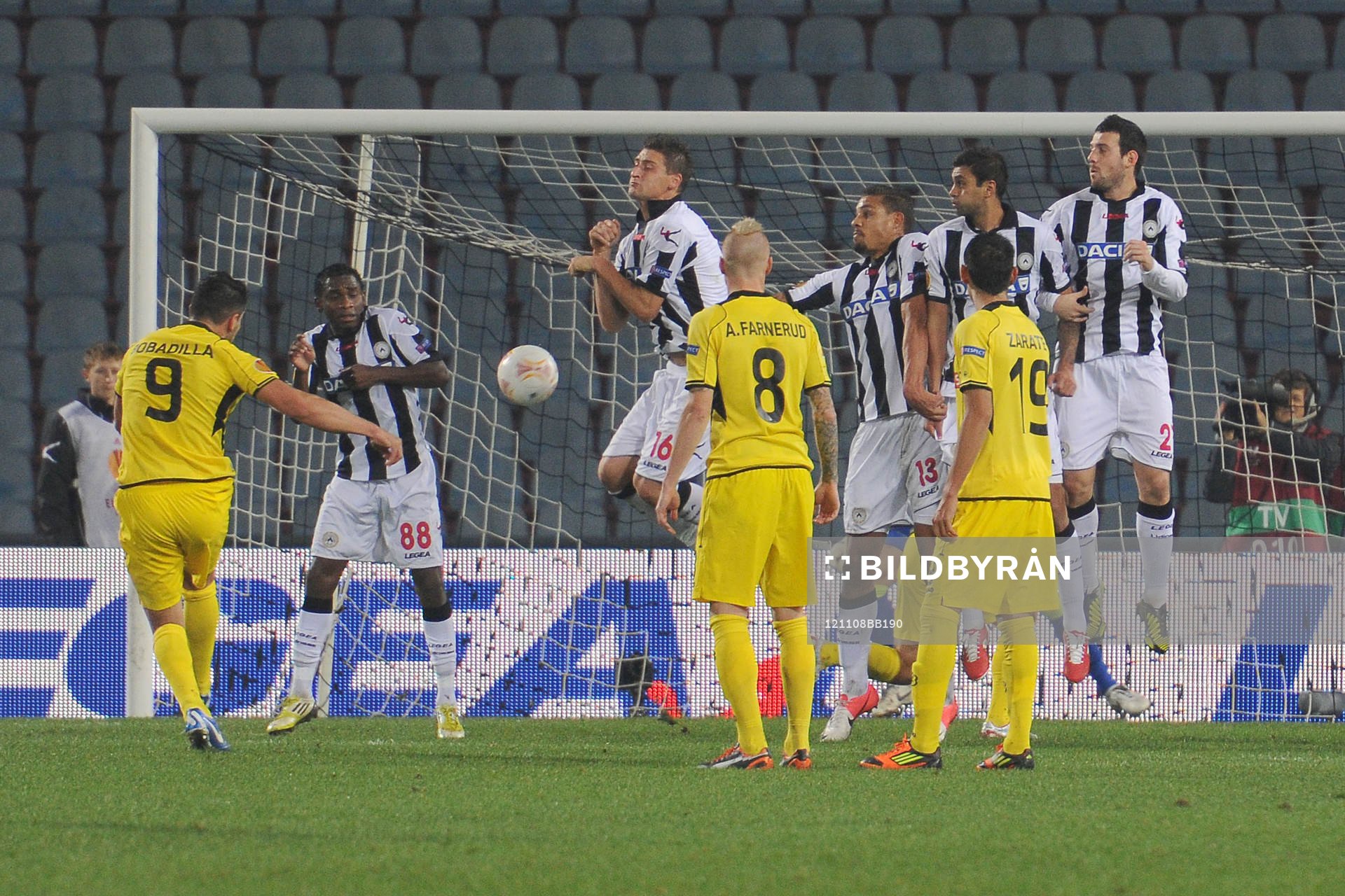 1:0 Tor durch Raul Bobadilla