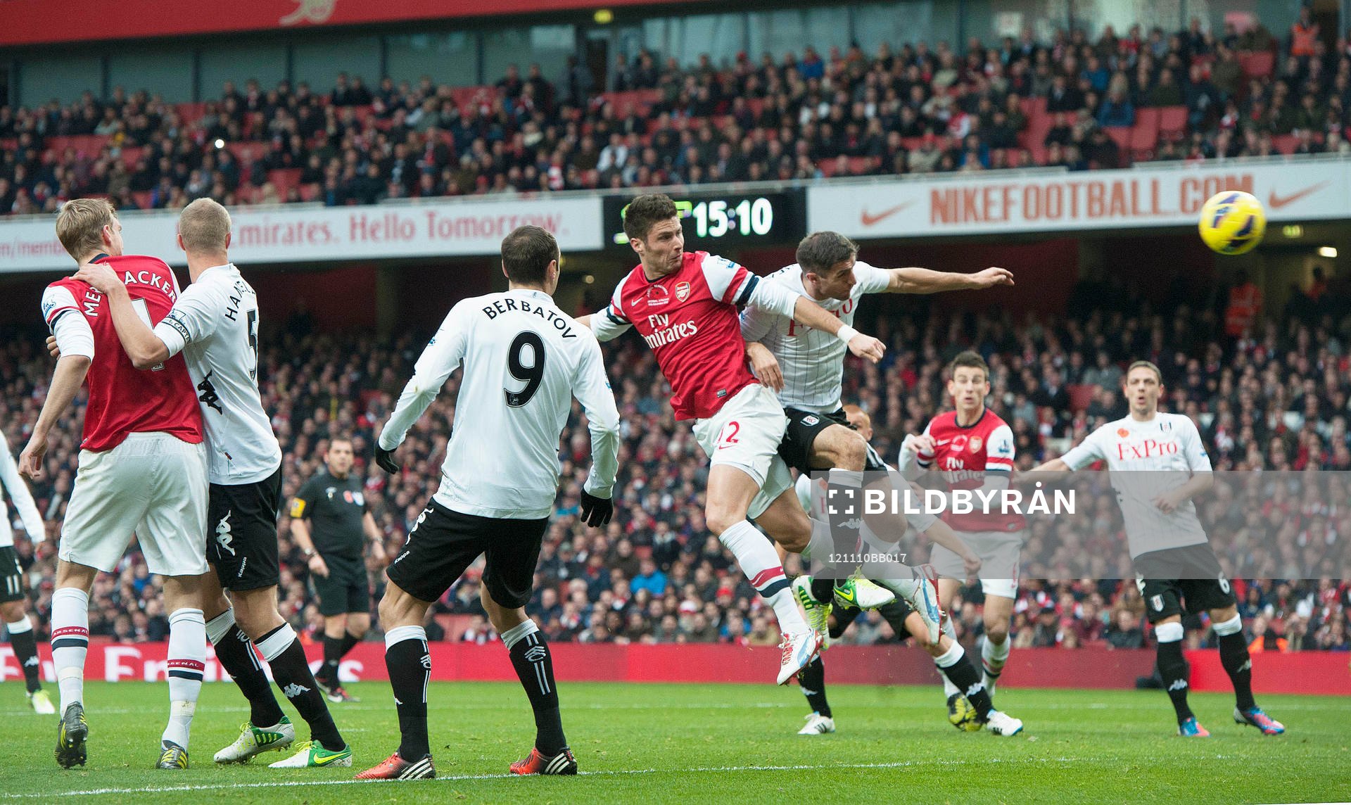 Football - Arsenal v Fulham - Barclays Premier League -