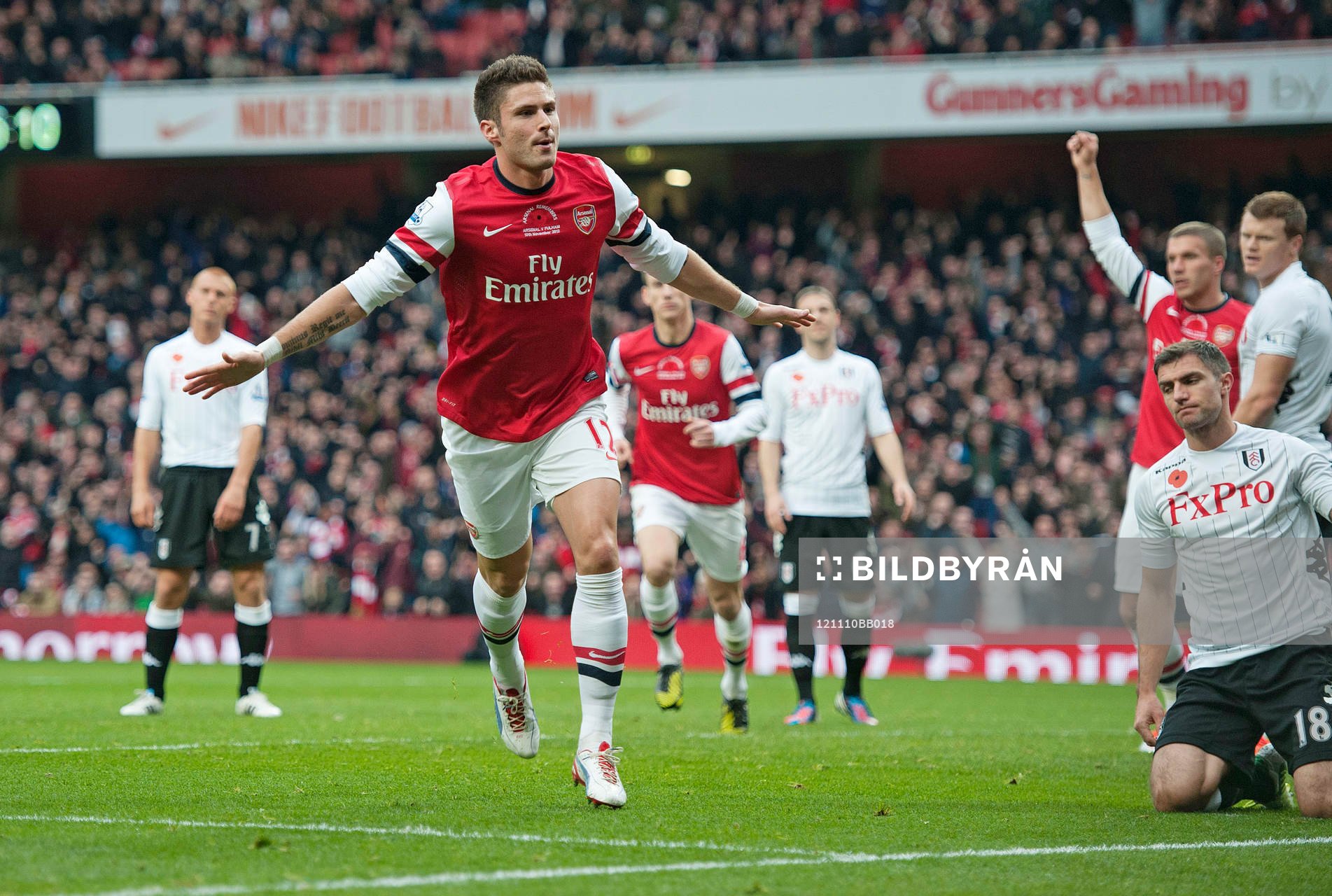 Football - Arsenal v Fulham - Barclays Premier League -