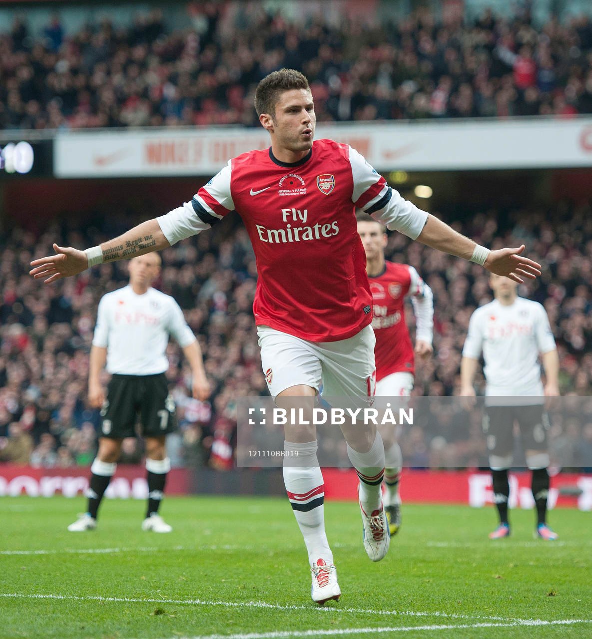 Football - Arsenal v Fulham - Barclays Premier League -