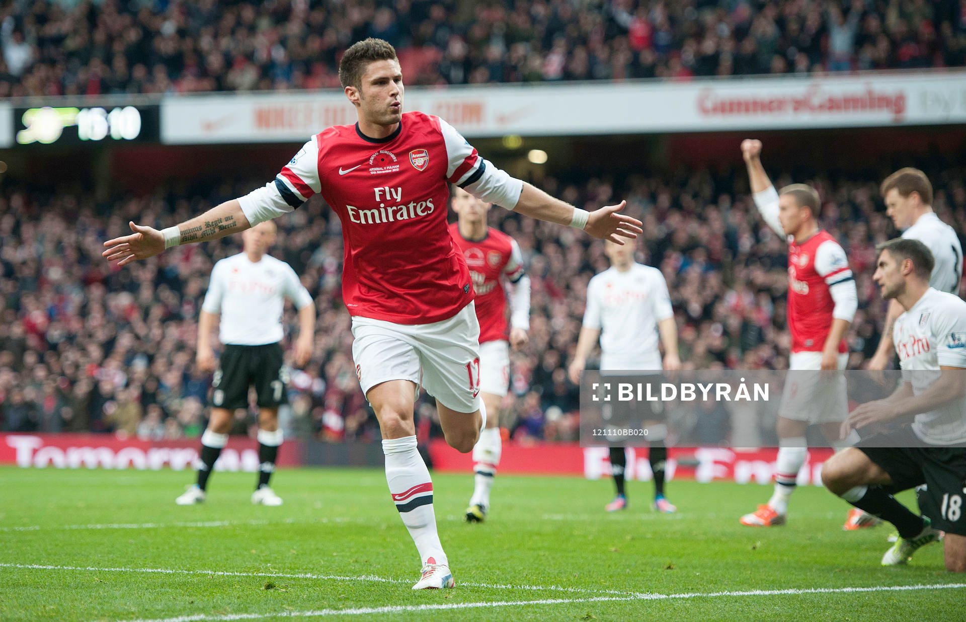 Football - Arsenal v Fulham - Barclays Premier League -