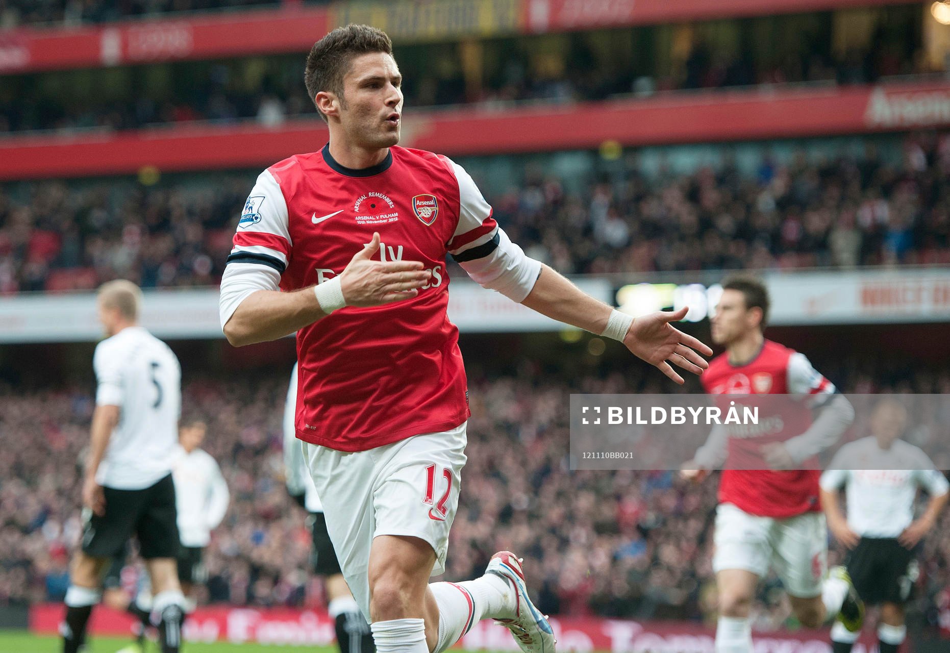 Football - Arsenal v Fulham - Barclays Premier League -