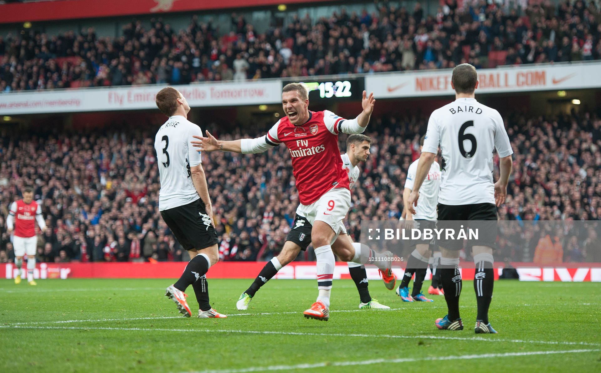 Football - Arsenal v Fulham - Barclays Premier League -