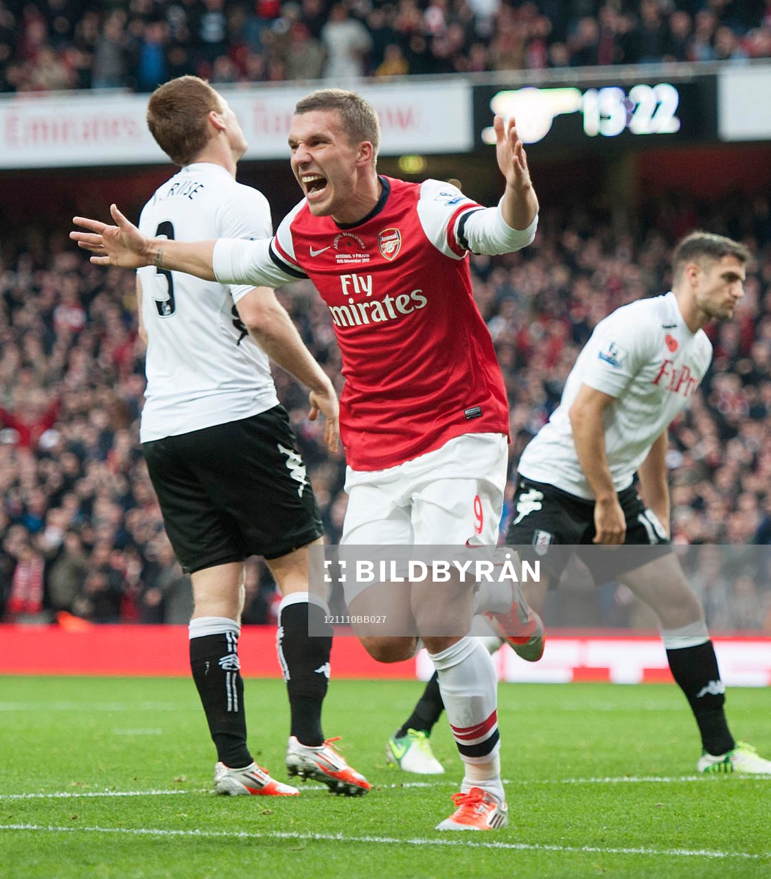 Football - Arsenal v Fulham - Barclays Premier League -