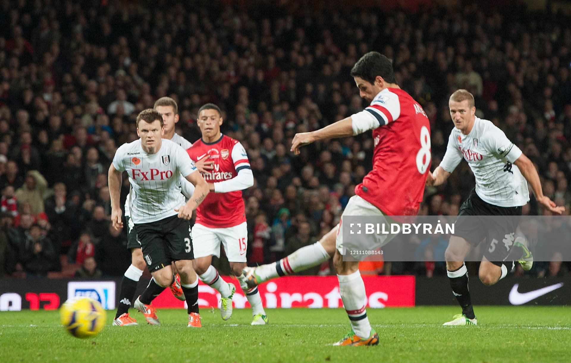 Football - Arsenal v Fulham - Barclays Premier League -