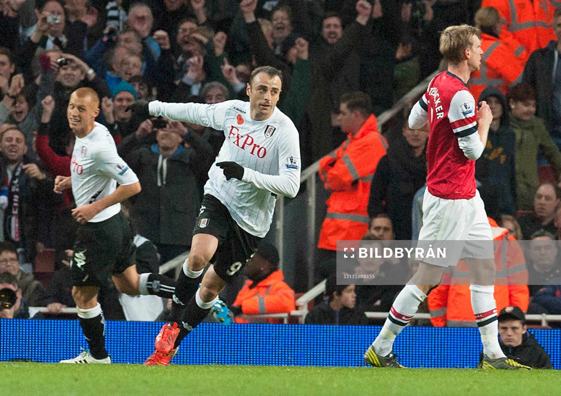 Football - Arsenal v Fulham - Barclays Premier League -