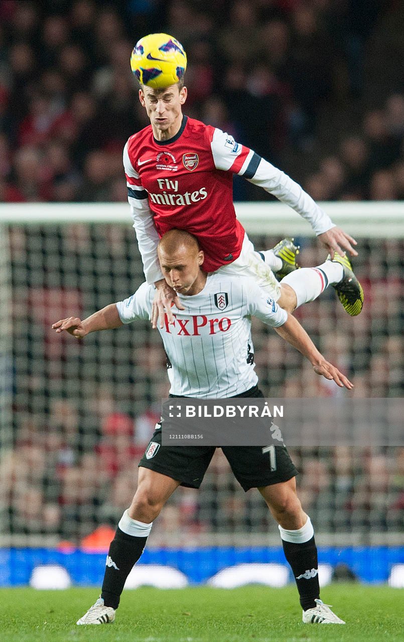 Football - Arsenal v Fulham - Barclays Premier League -