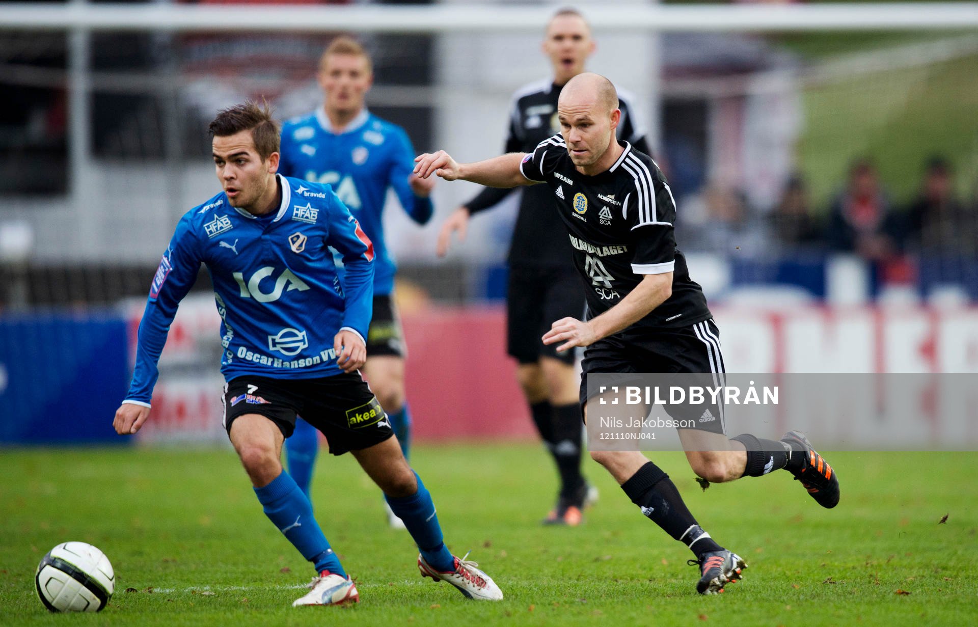  Kristinn Steindórsson, Halmstad, Roger Risholt, GIF Sundsvall.